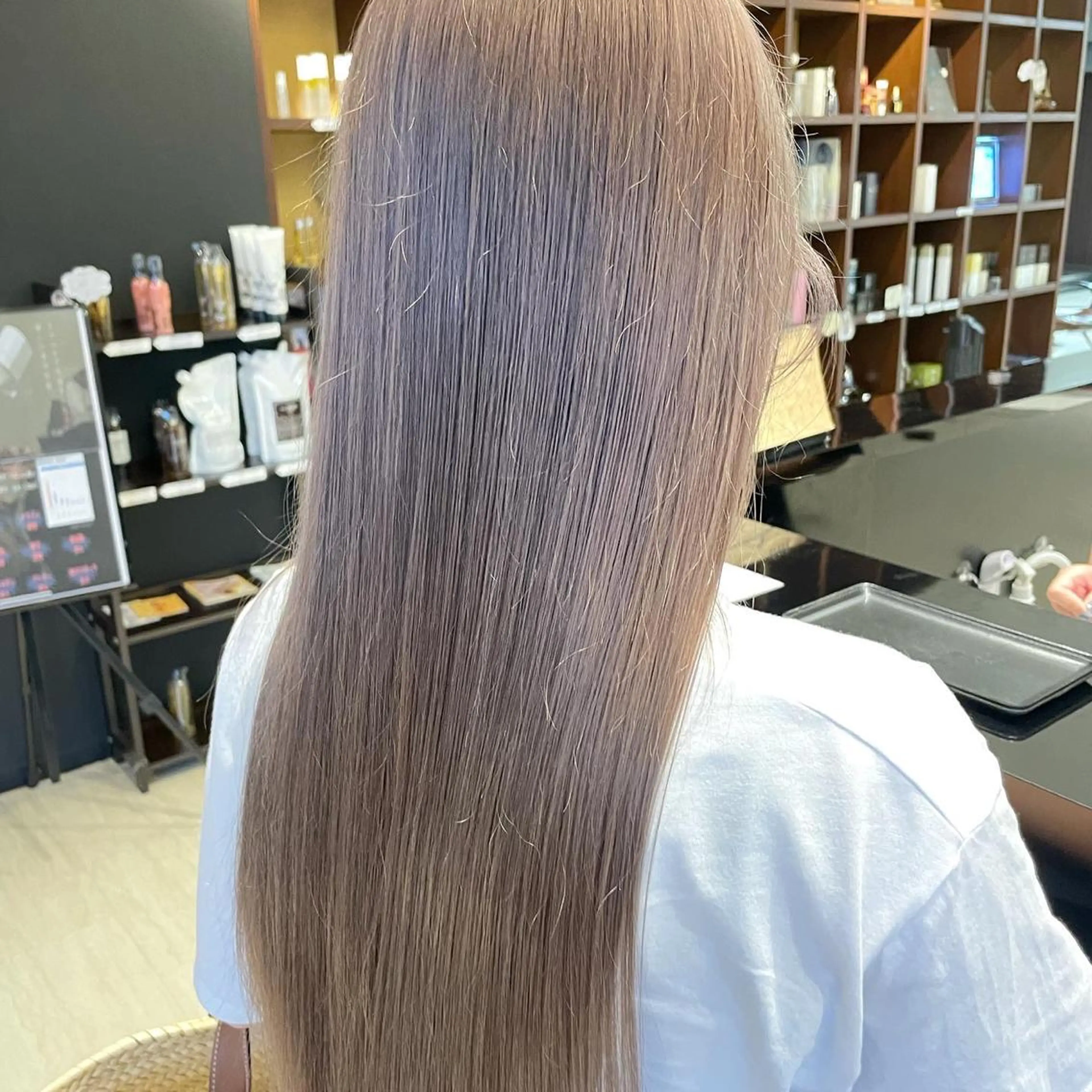 ロング カラー パーマ ヘアアレンジ メンズ キッズ ネイル マツエク・マツパ メンズブリーチ ブリーチ ホワイト 黄色 ヘアカラー トリートメント ヘッドスパ Hair make frei所属・メンズ専門美容師 堀井隼のヘアスタイル