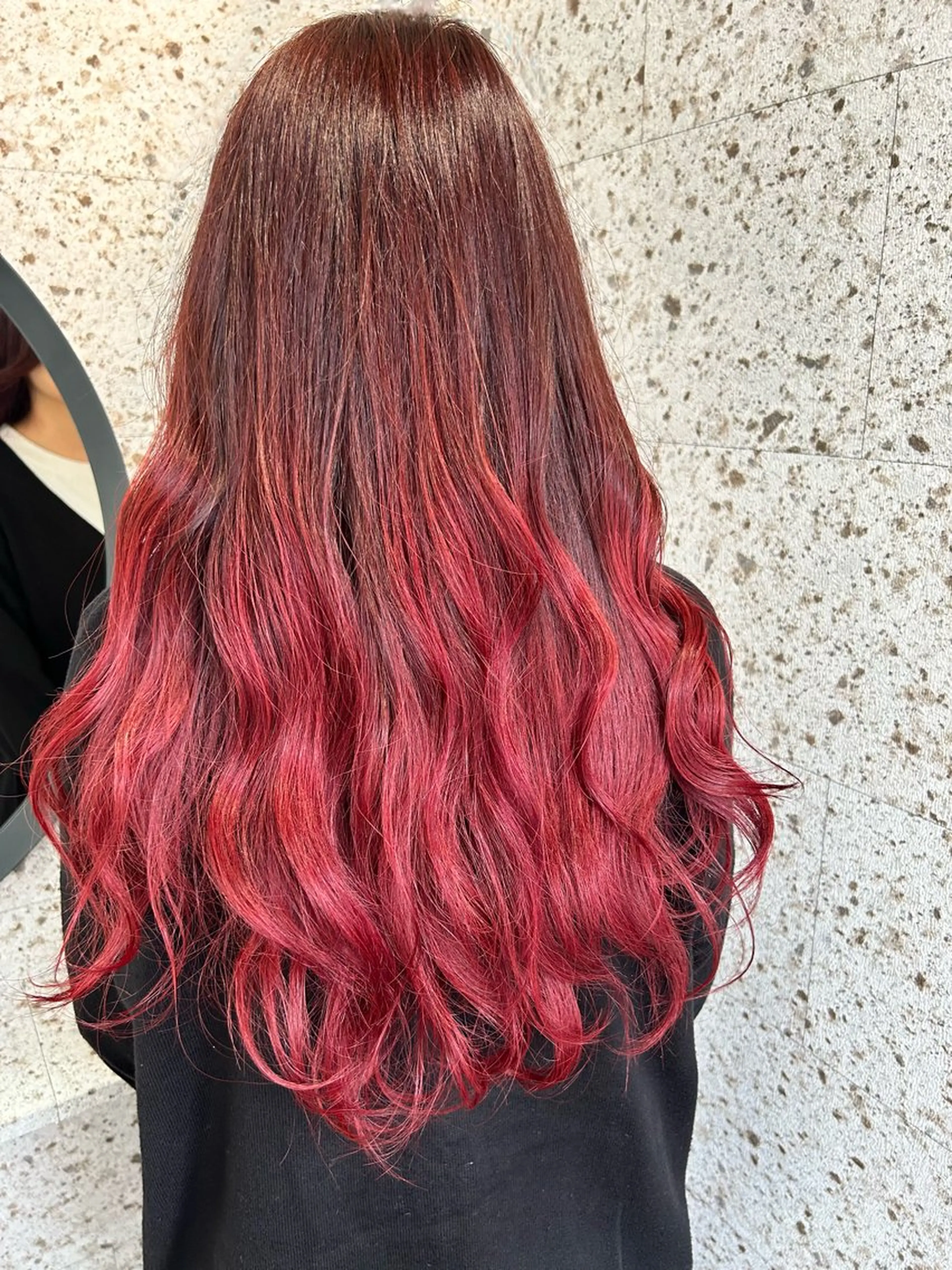 カラー ブリーチ グラデーションカラー ハイトーンカラー レッドカラー [lani ] konatsuのヘアスタイル