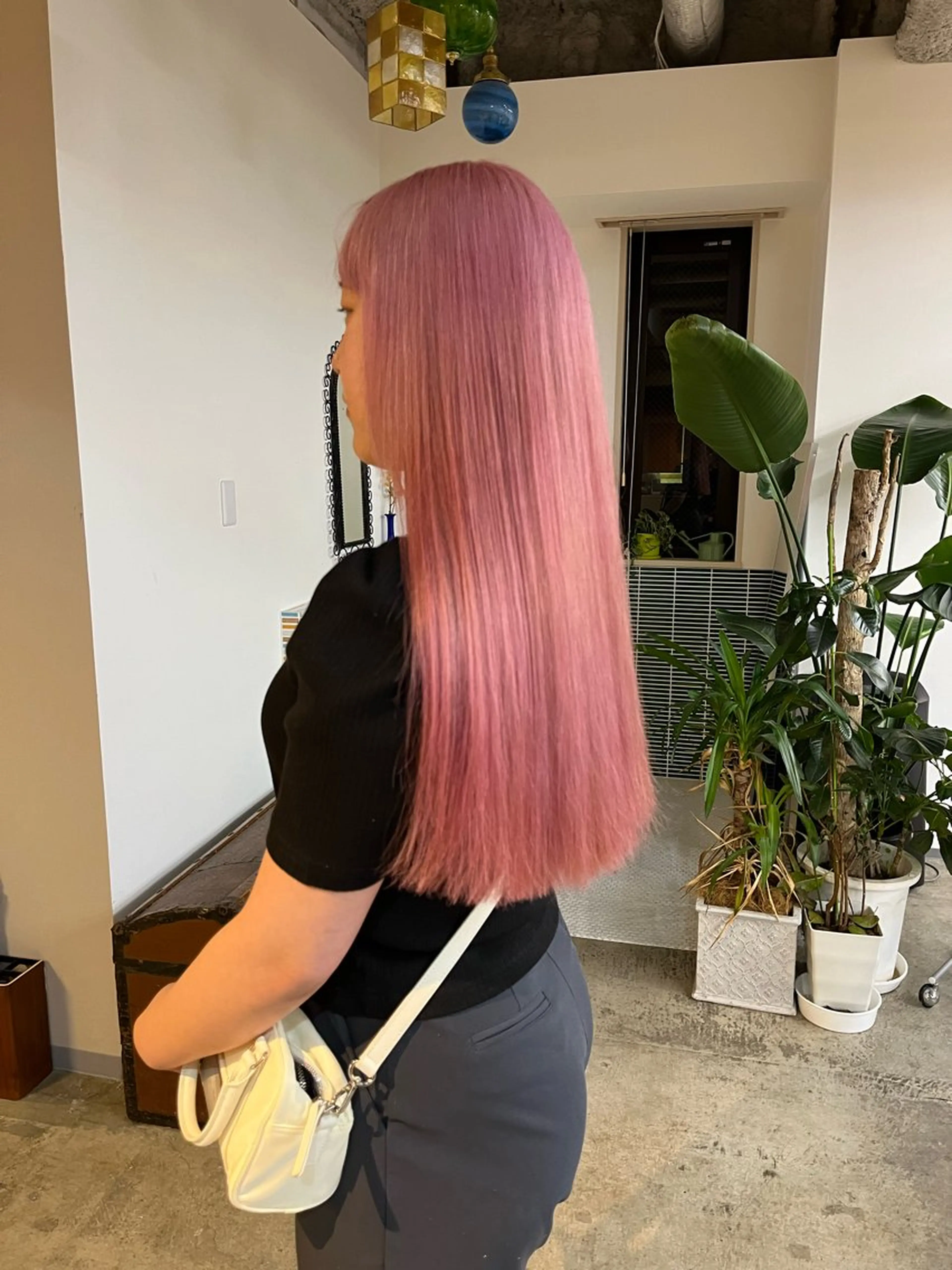 ロング カラー ベージュカラー ブリーチ ピンクカラー ピンクベージュ カット ヘアカラー トリートメント 🩷ハイトーン透明感 レイヤー🩷ユリカのヘアスタイル