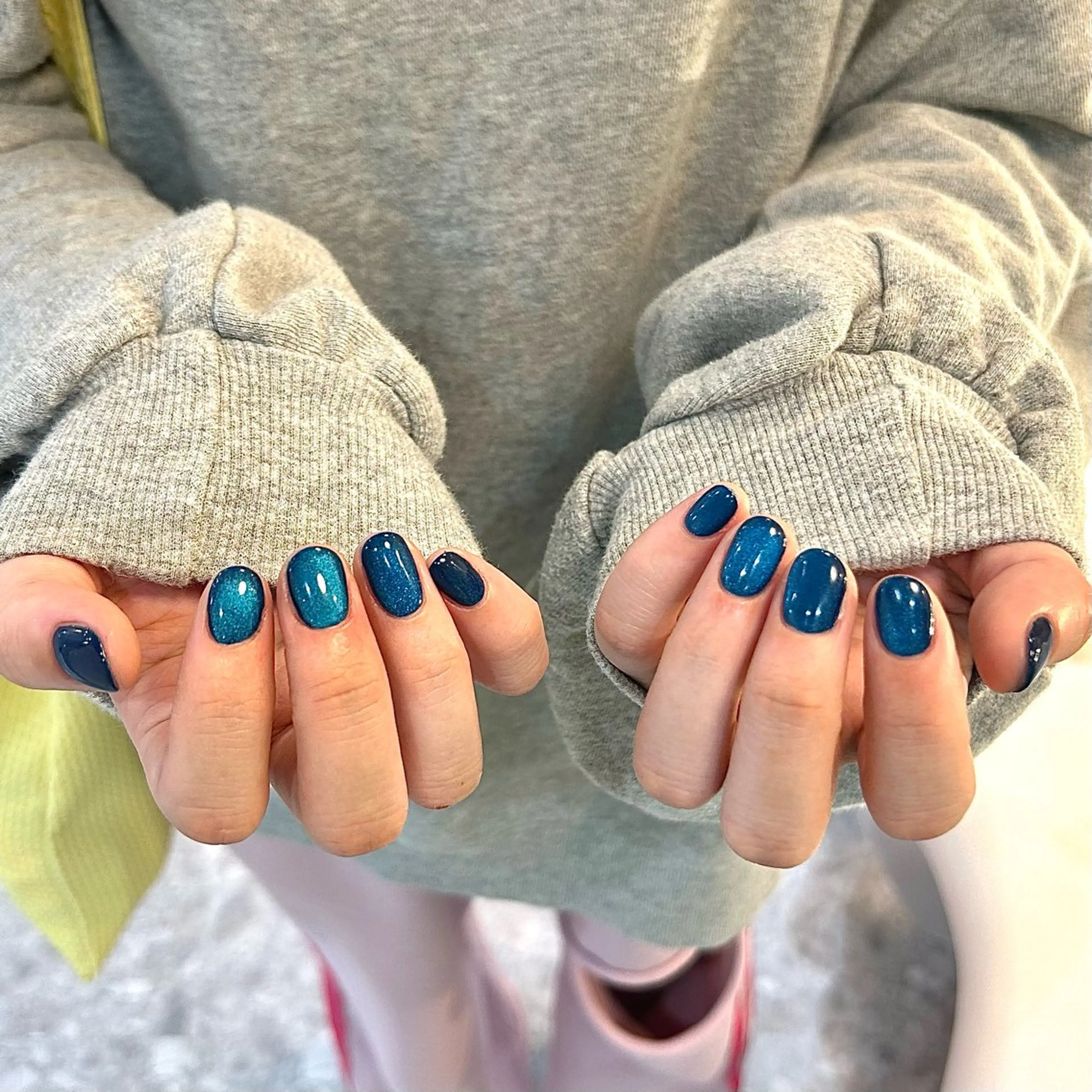 ネイル マグネットネイル Zina🌙 SHIORIのネイルデザイン