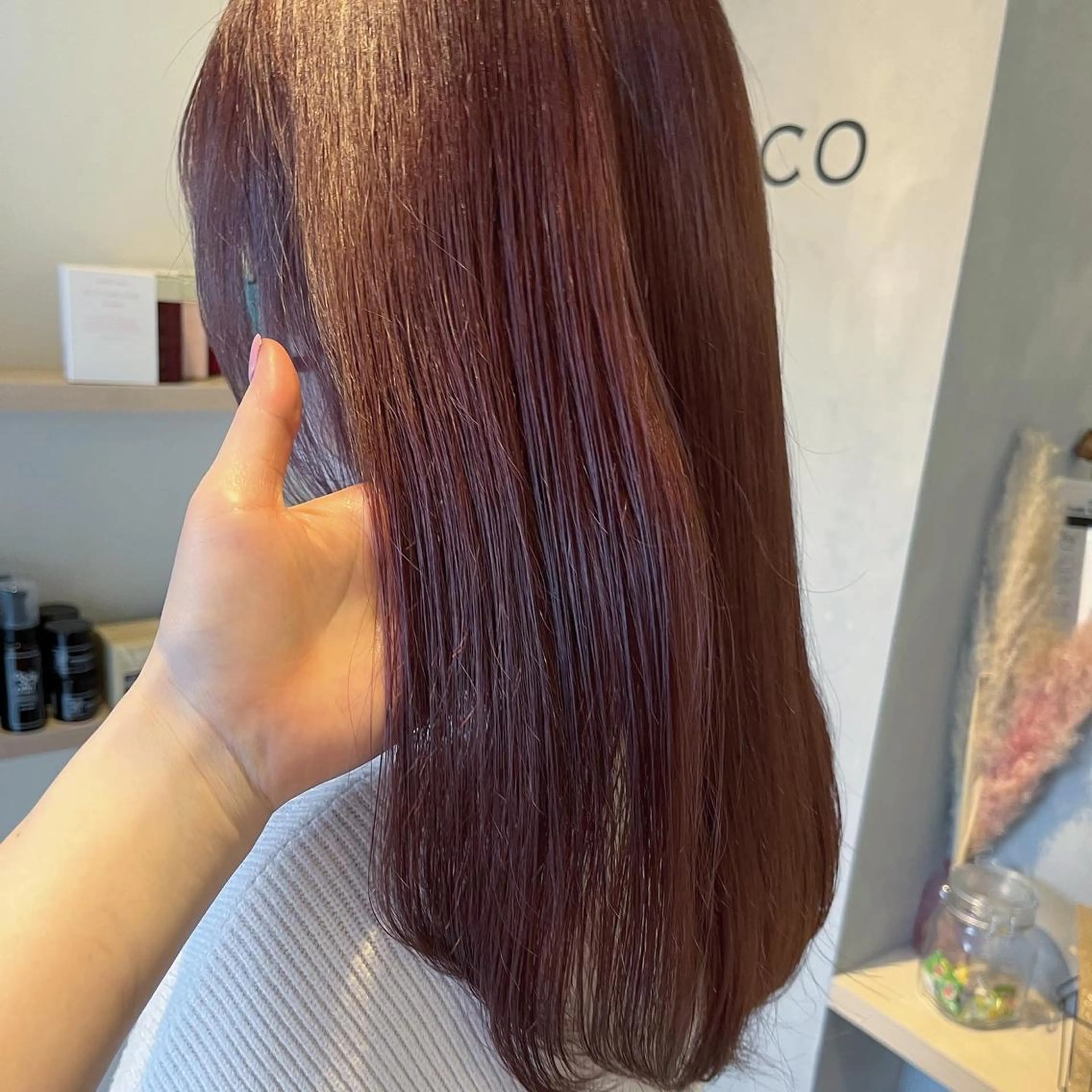 セミロング ヘアカラー mai ROCCOのヘアスタイル