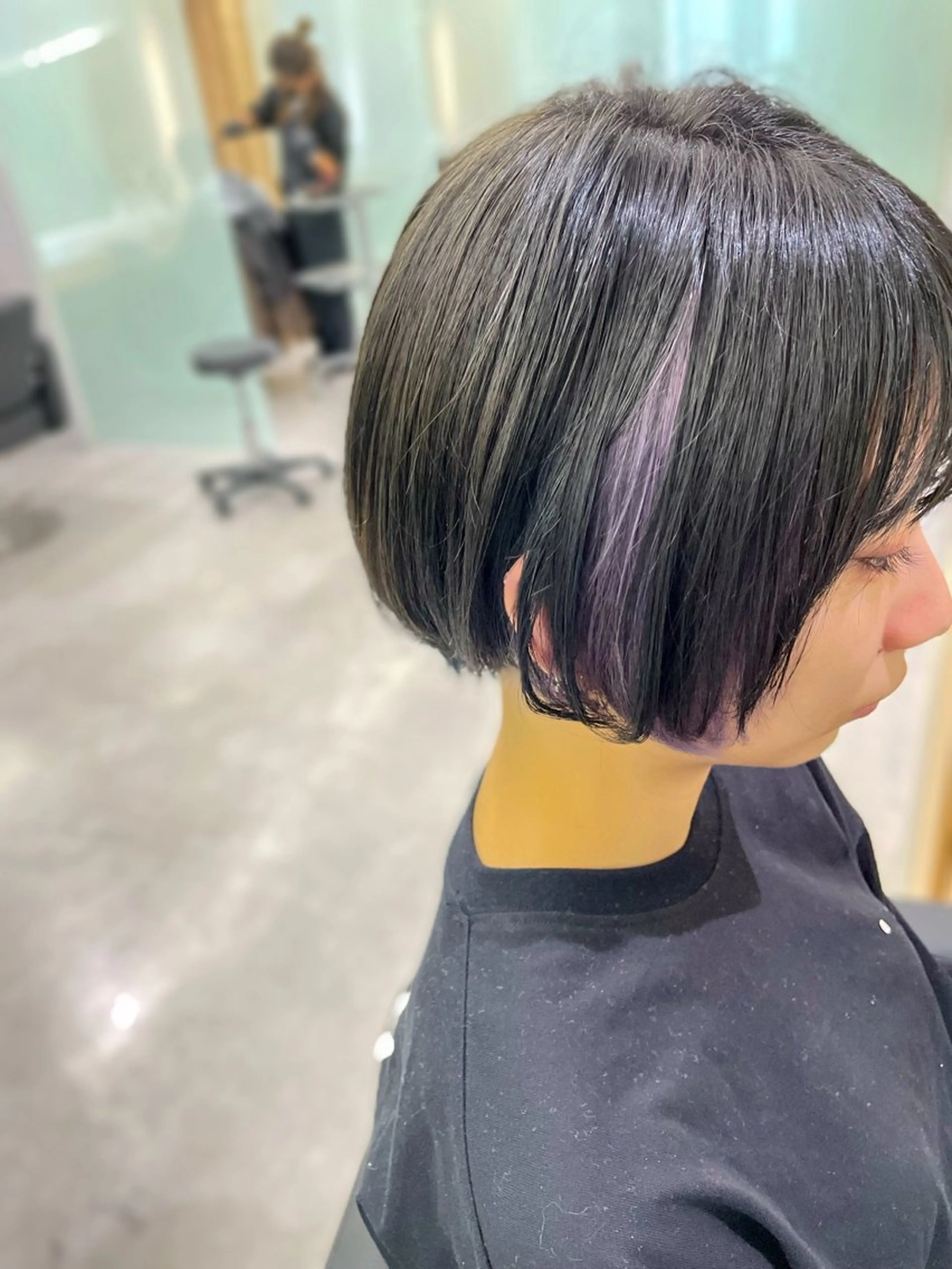 ショート カラー インナーカラー ラベンダーカラー シルバー 中西 将🌈"たすく"のヘアスタイル