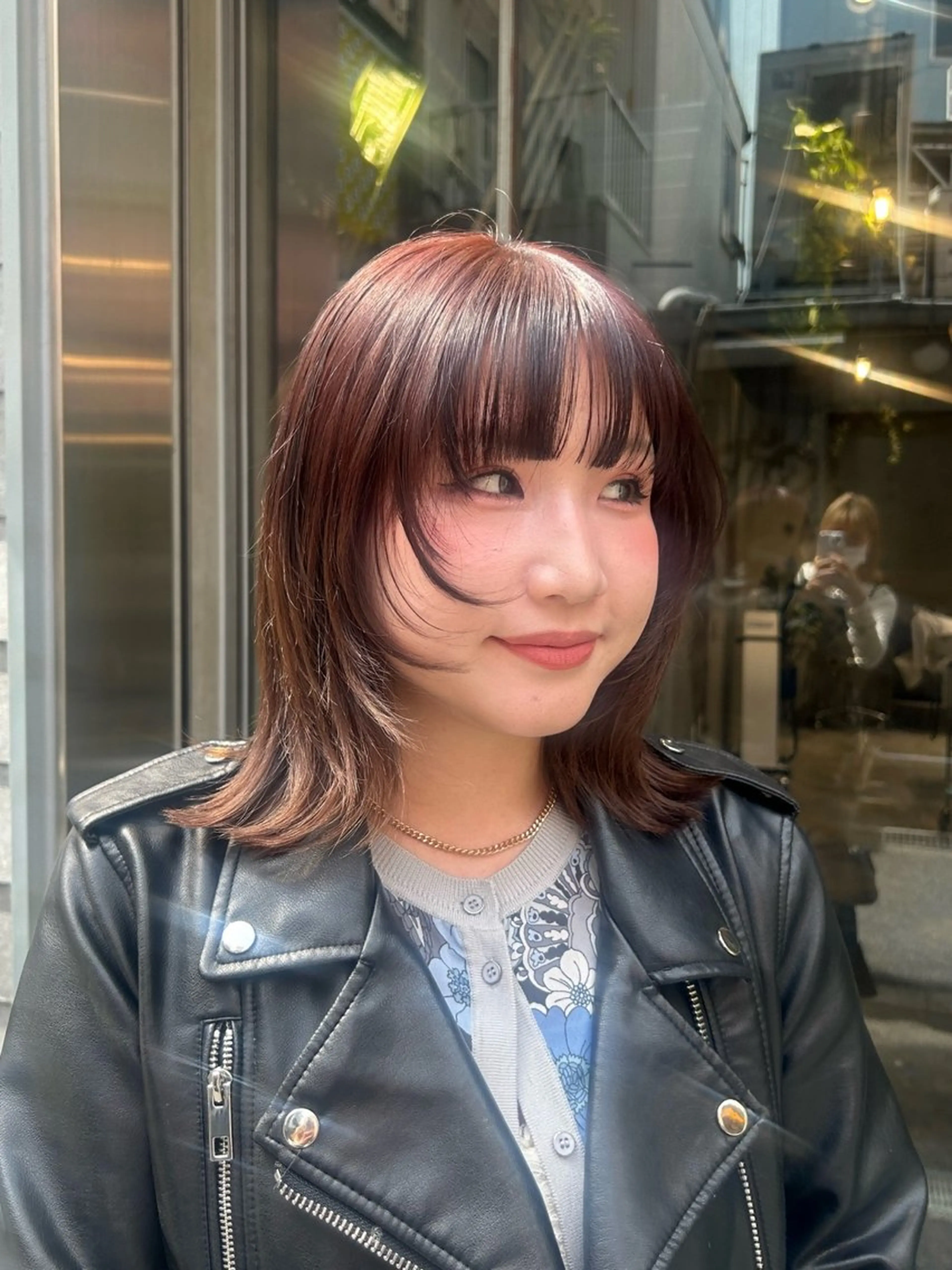 ミディアム 顔まわりレイヤー 顔周りカット レイヤーカット 橋本 彩音のヘアスタイル
