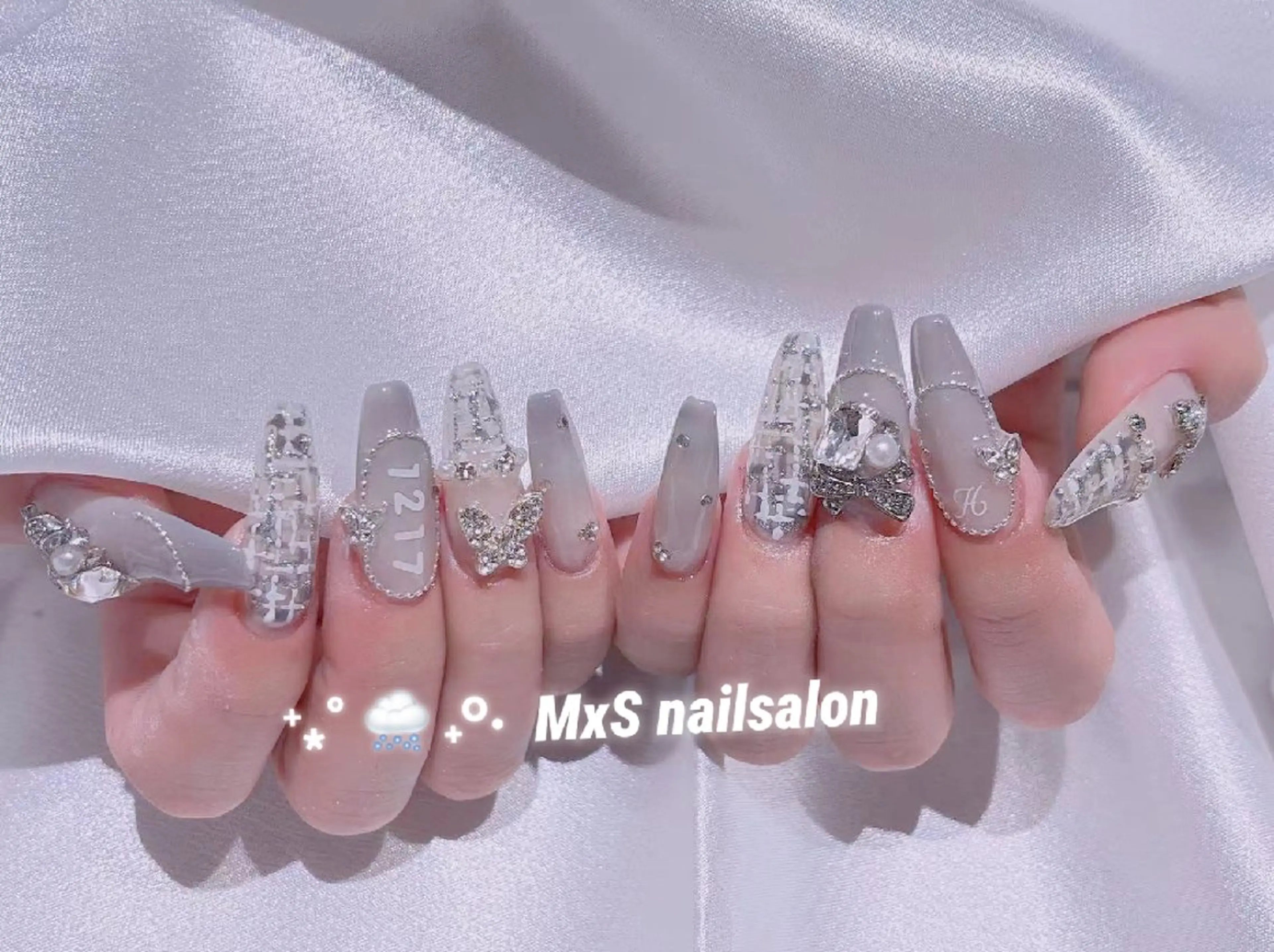 ネイル ジェルネイル 韓国ネイル マグネットネイル パラジェル ワンホンネイル ハンドネイル MxS Nail(長さだし/フィルイン/マグネット/韓国ネイル/ワンホンネイル/ワンカラー)所属・MxS リィリィのネイルデザイン