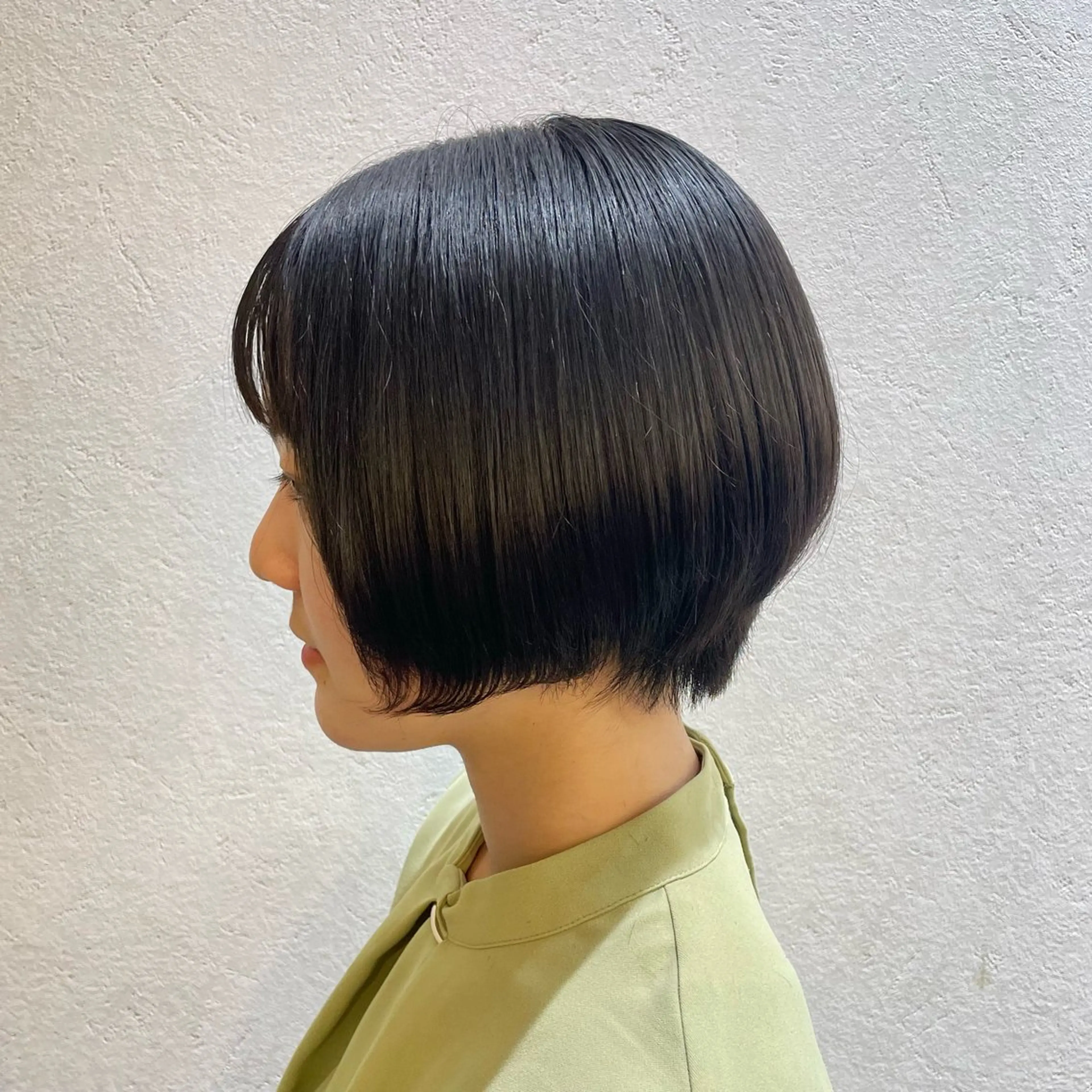 ショート ボブ 透明感 カラー 艶髪 縮毛矯正🫒airiのヘアスタイル