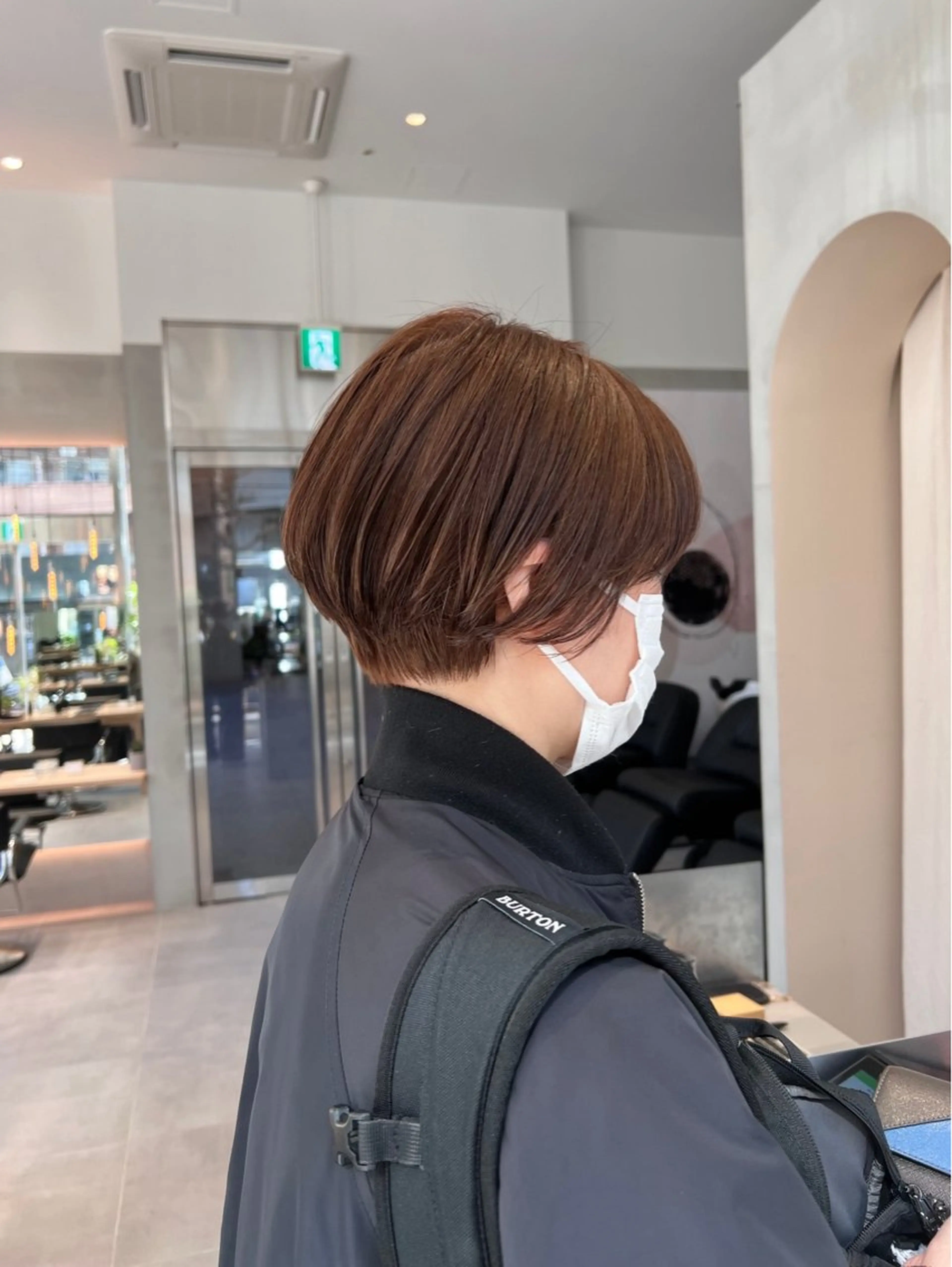 ショート 透ける艶カラー💎 ミオのヘアスタイル