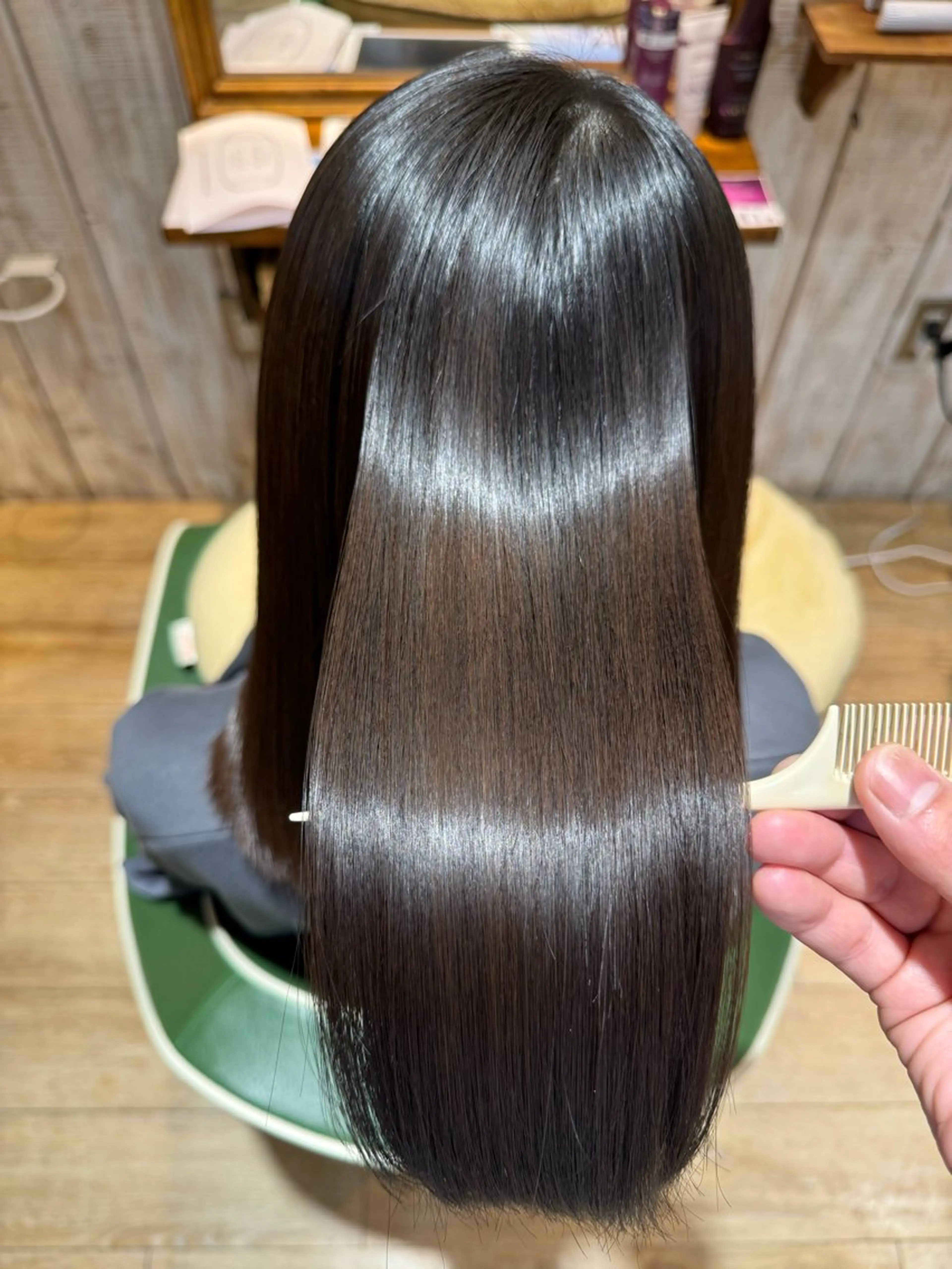 セミロング カット 縮毛矯正 トリートメント ICON所属・艶美髪マスター 店長✂︎YUKKEのヘアスタイル