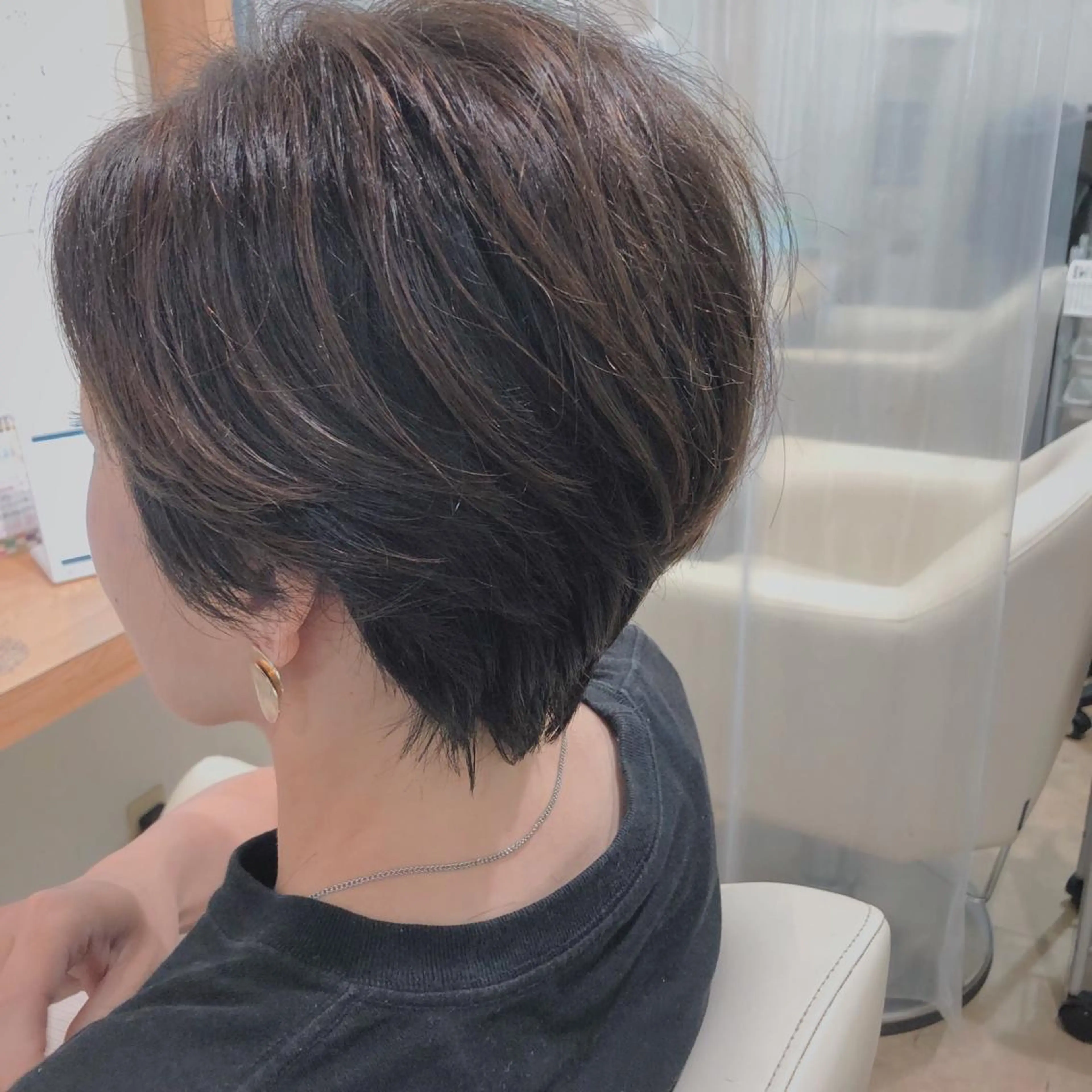 ショート カラー ハンサムショート ショートヘア 髪質改善とカラー特化 ✨Hito.nowaのヘアスタイル