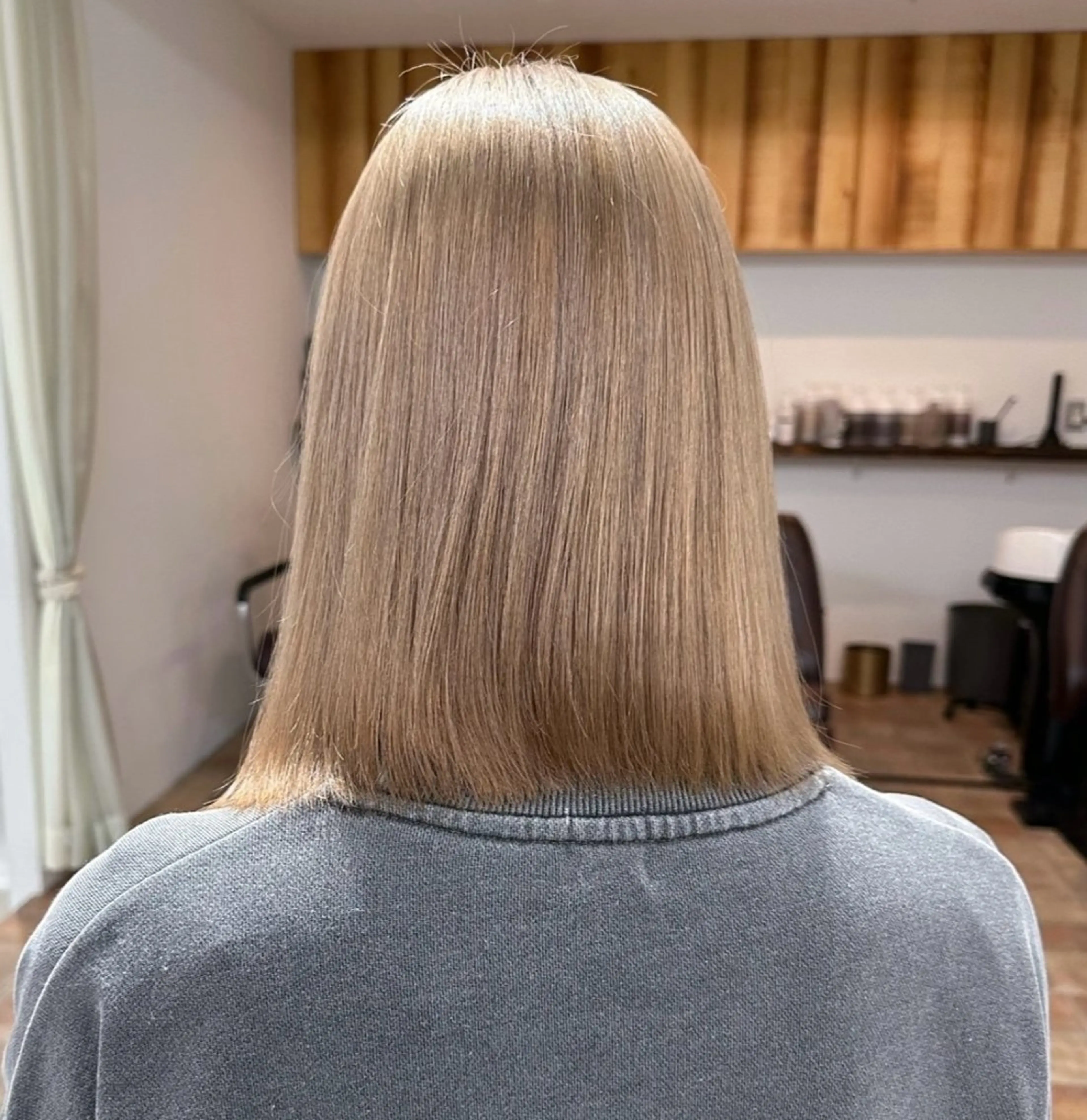 ミディアム ヘアカラー 話題沸騰中🌟 /ケアブリーチ/徳志のヘアスタイル