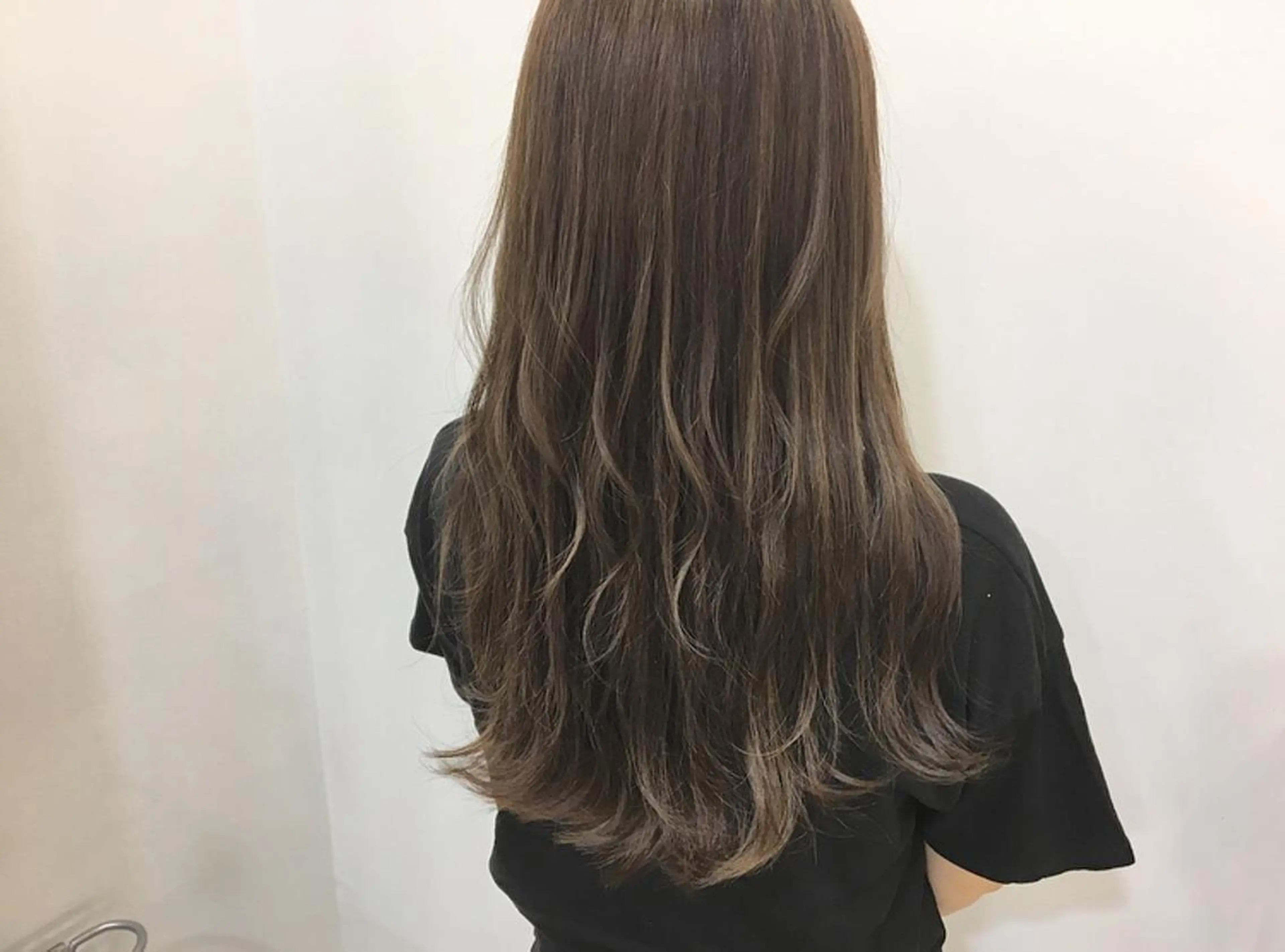 セミロング カラー ブラウンカラー 透明感カラー ハイライトカラー ラベンダーカラー モカブラウン カット ヘアカラー トリートメント 鈴木 翔梧のヘアスタイル