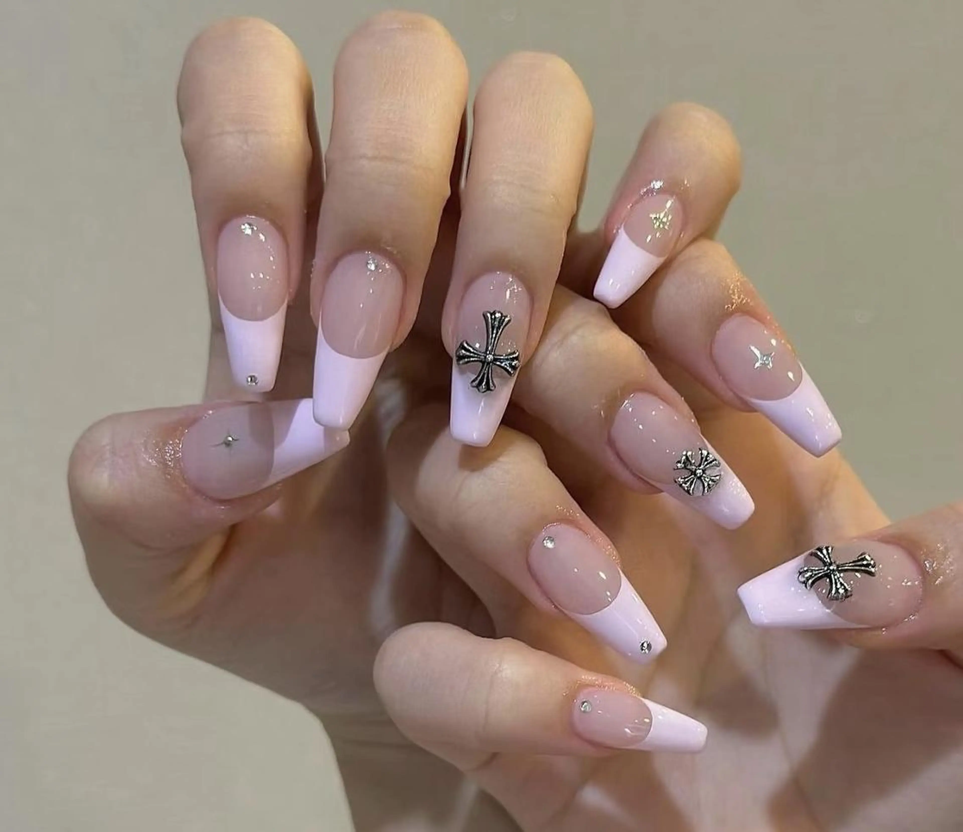 ネイル inf リエネイルサロンのネイルデザイン