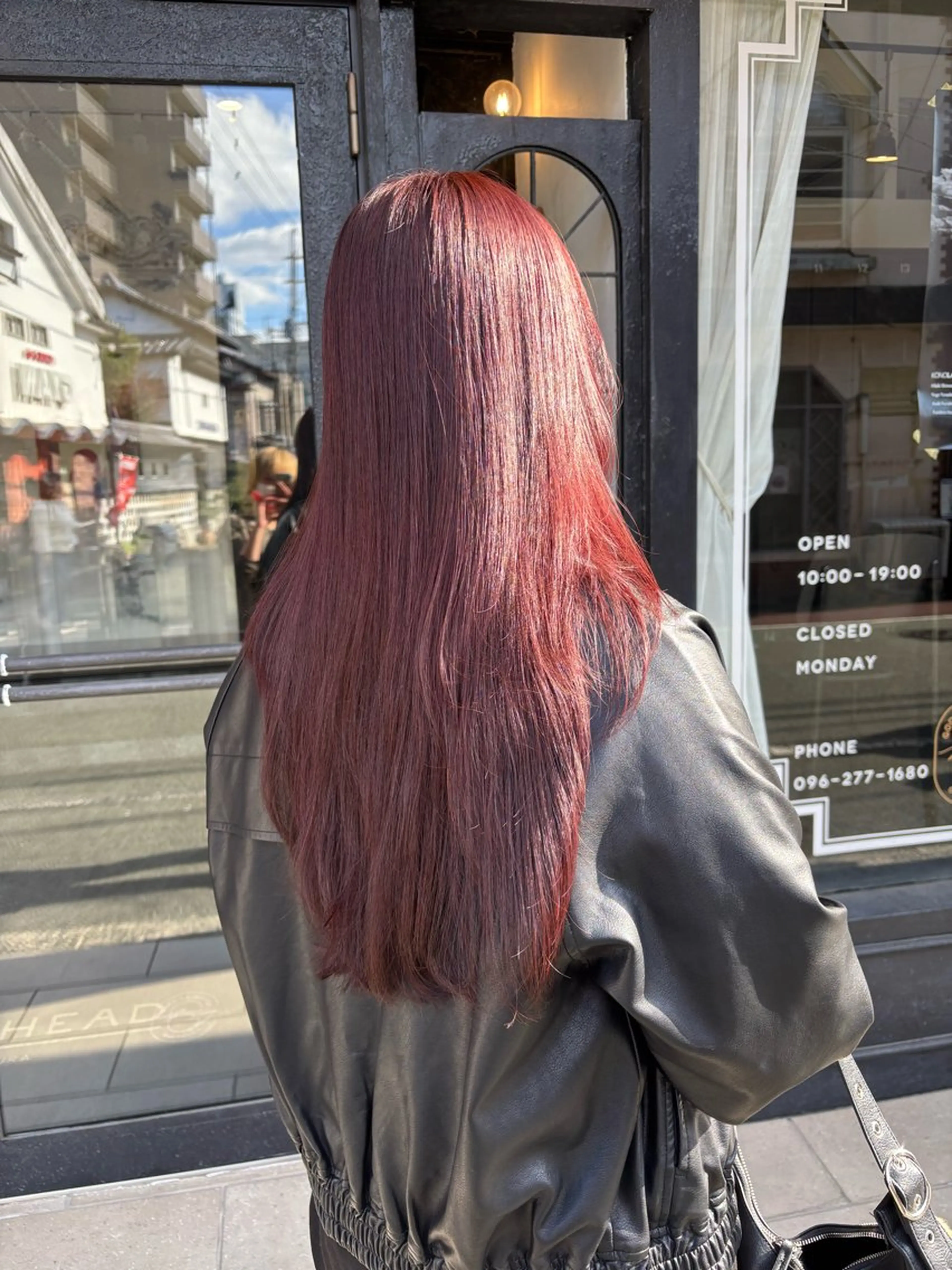 セミロング レイヤーカット カット ヘアカラー comeghead 琴音のヘアスタイル