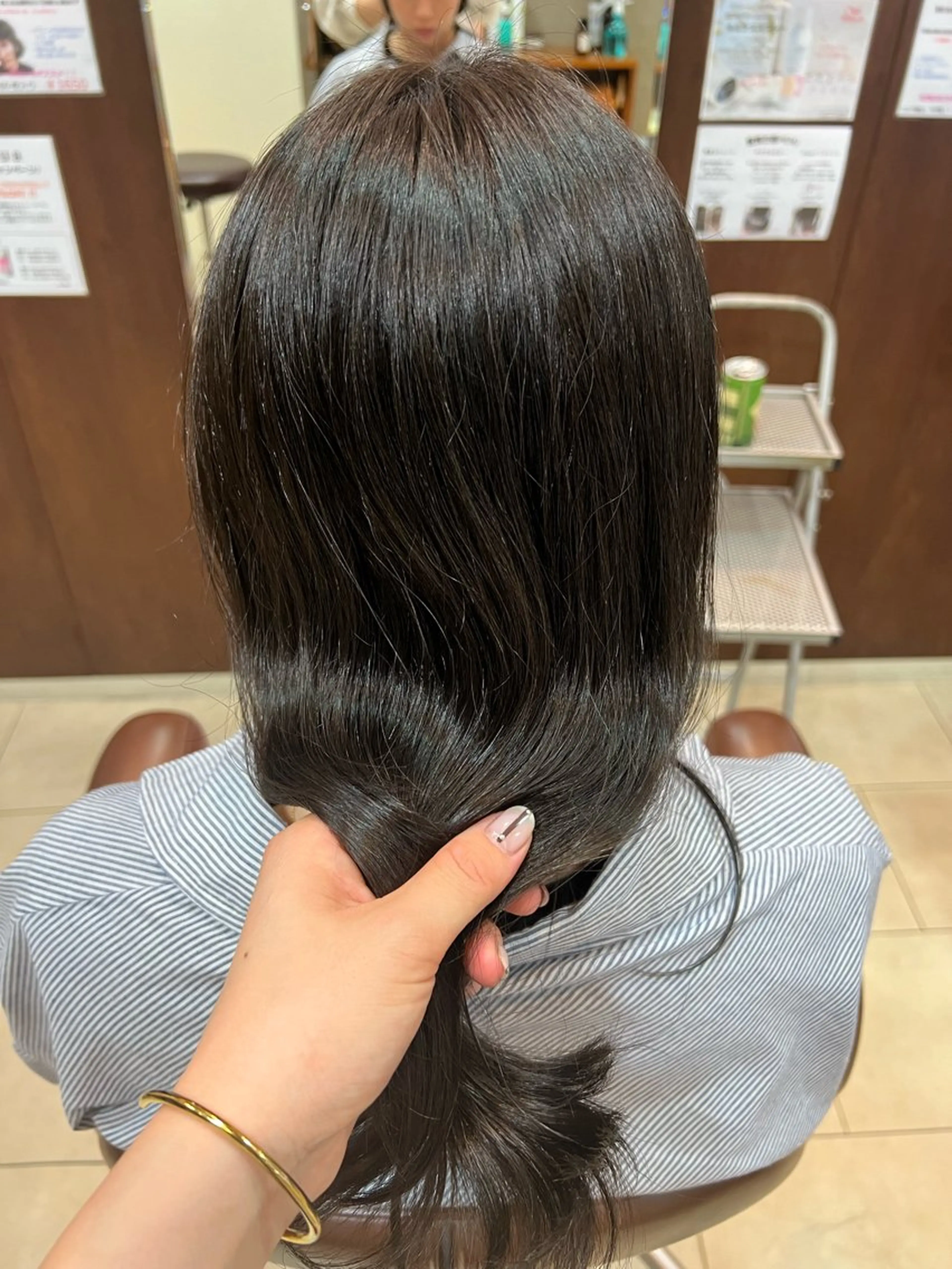 ロング カラー ブリーチ グレージュ ブリーチなしカラー オリーブグレージュ オリーブグレー カット ヘアカラー 田中 月菜のヘアスタイル