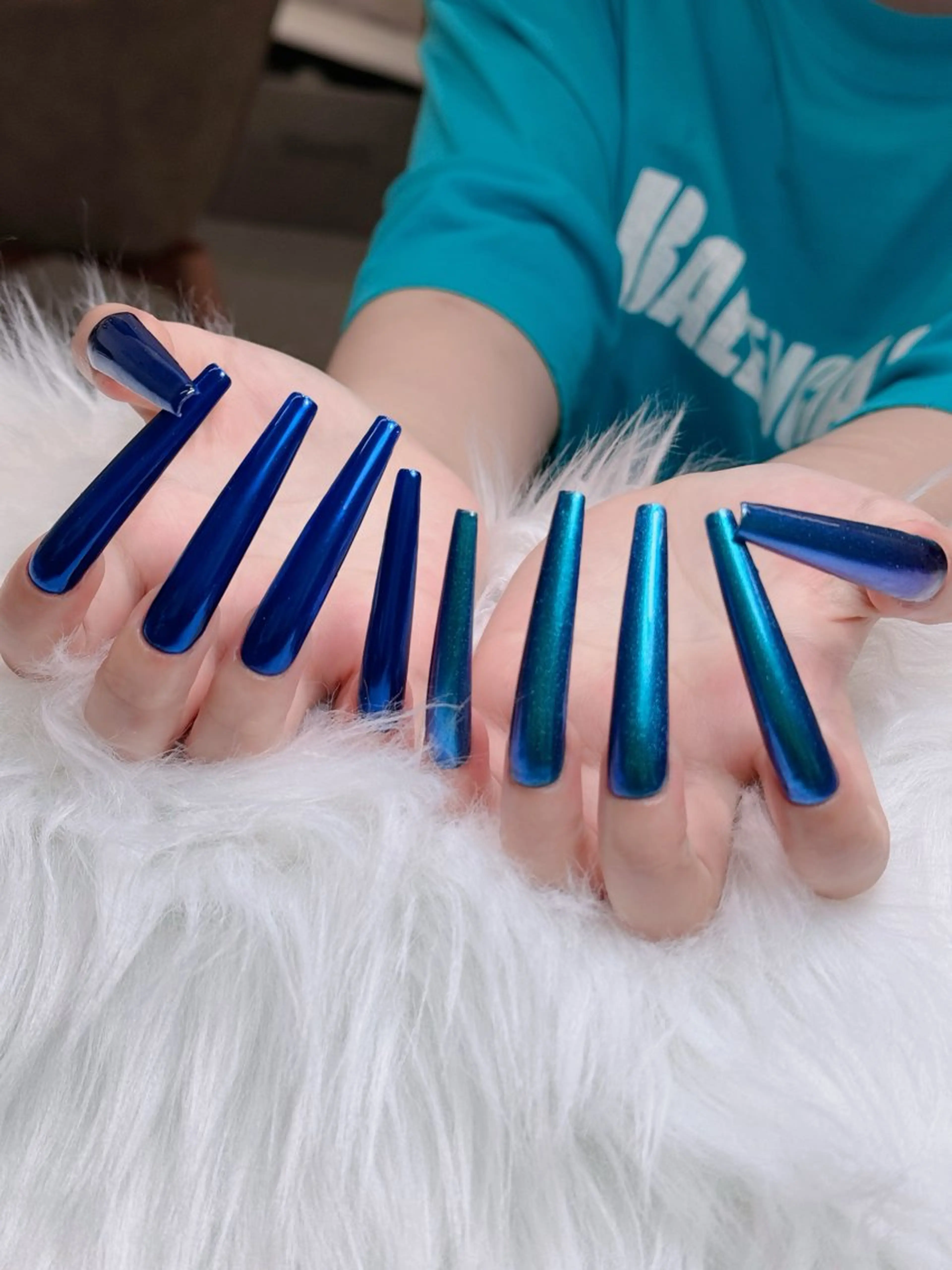 ネイル オーロラネイル チークネイル フットネイル フレンチネイル 韓国ネイル ハンドネイル Lumi Nail 新大久保3‘のネイルデザイン