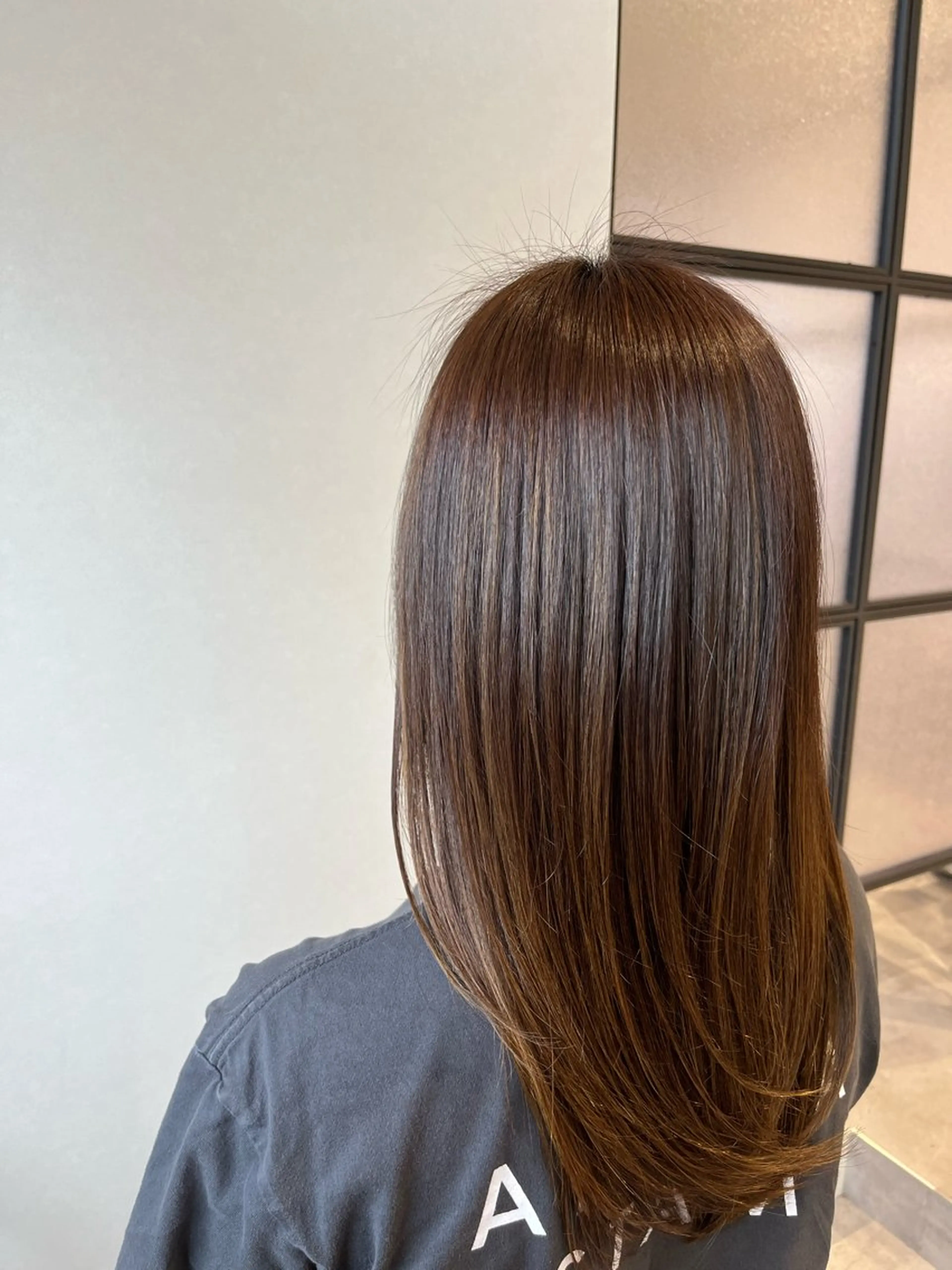 ミディアム 縮毛矯正 トリートメント 伊津 綾理彩のヘアスタイル