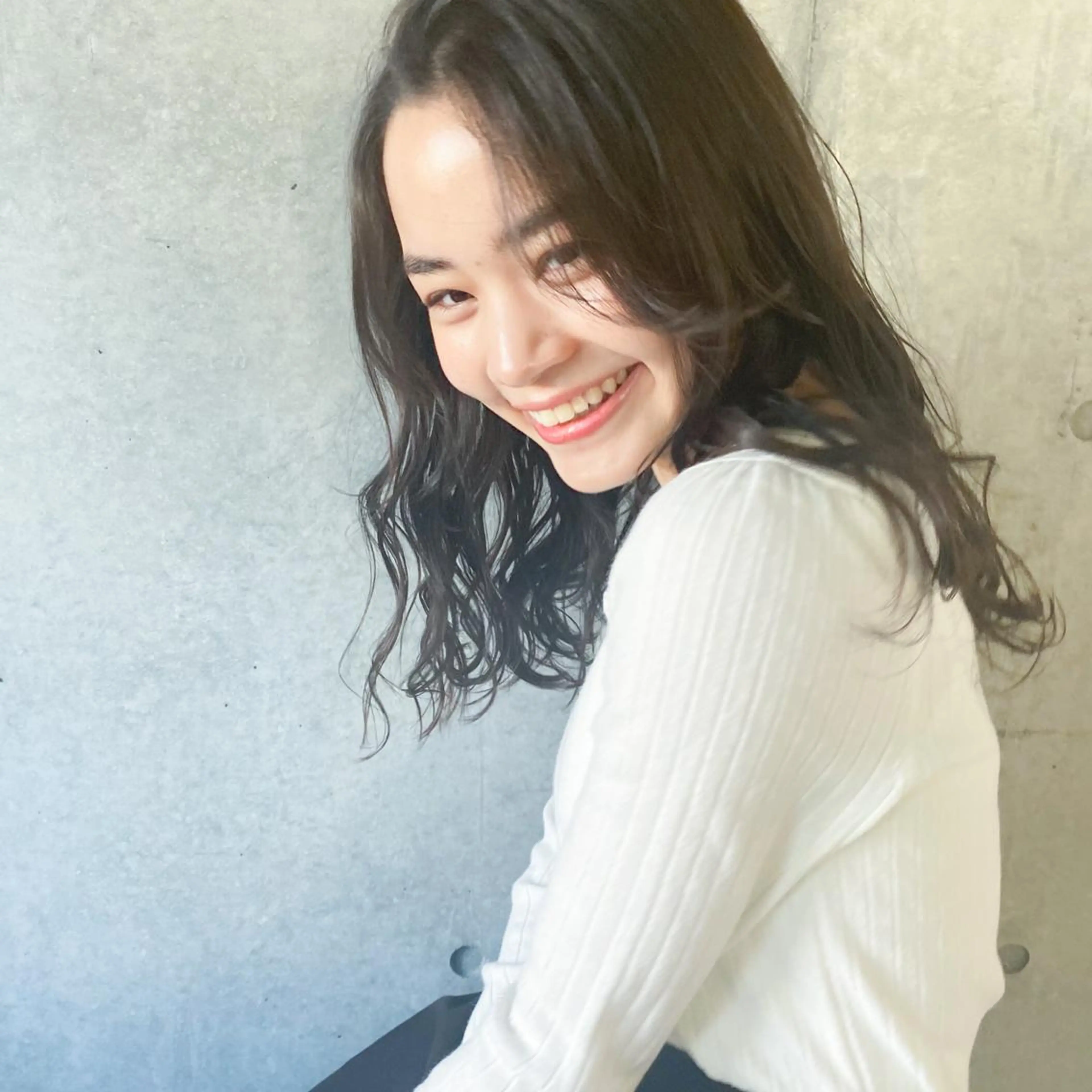 ロング カラー パーマ 艶髪ブリーチ 永井竜也のヘアスタイル