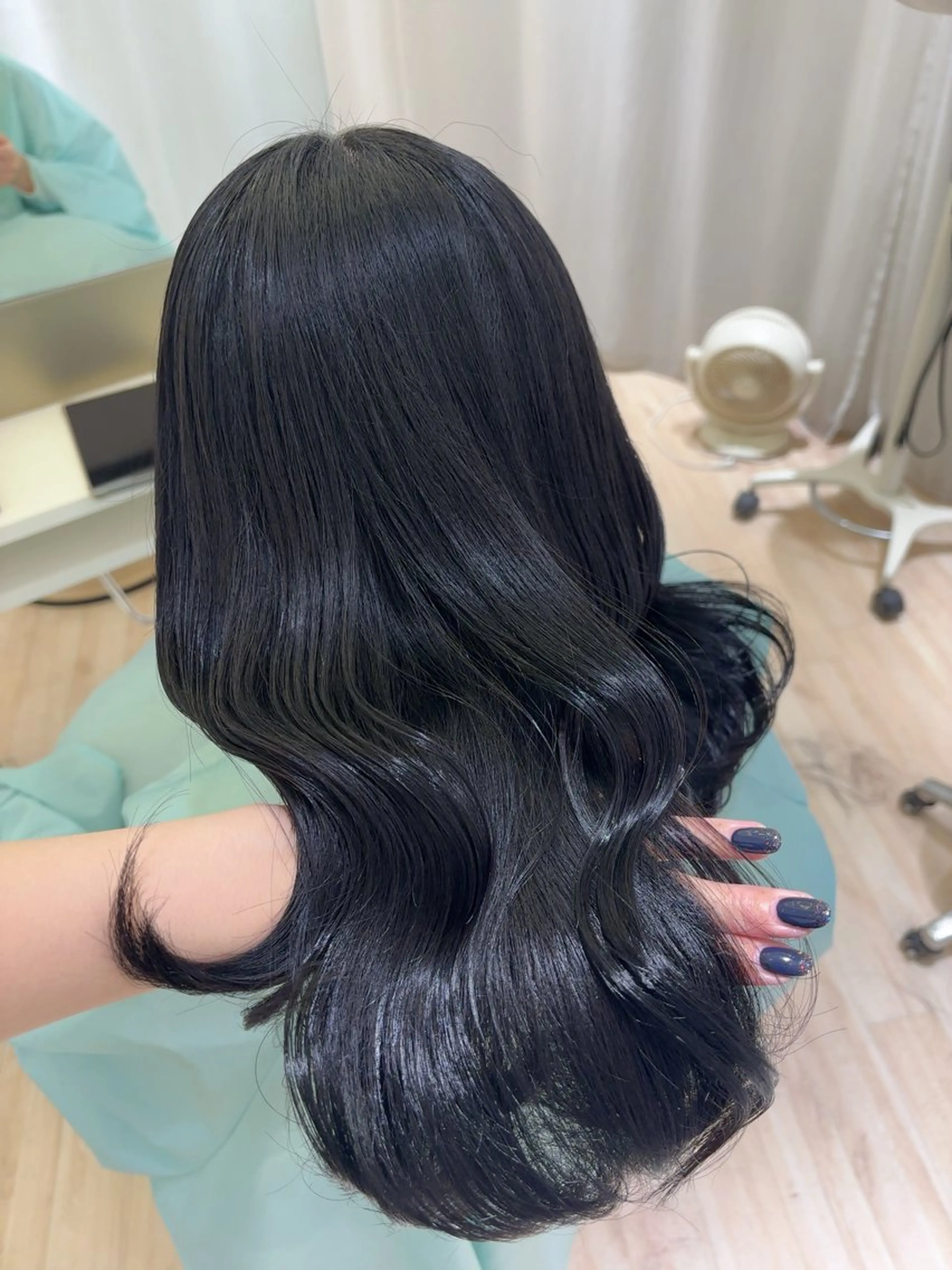 セミロング カラー ParveMix 岡本えりかのヘアスタイル