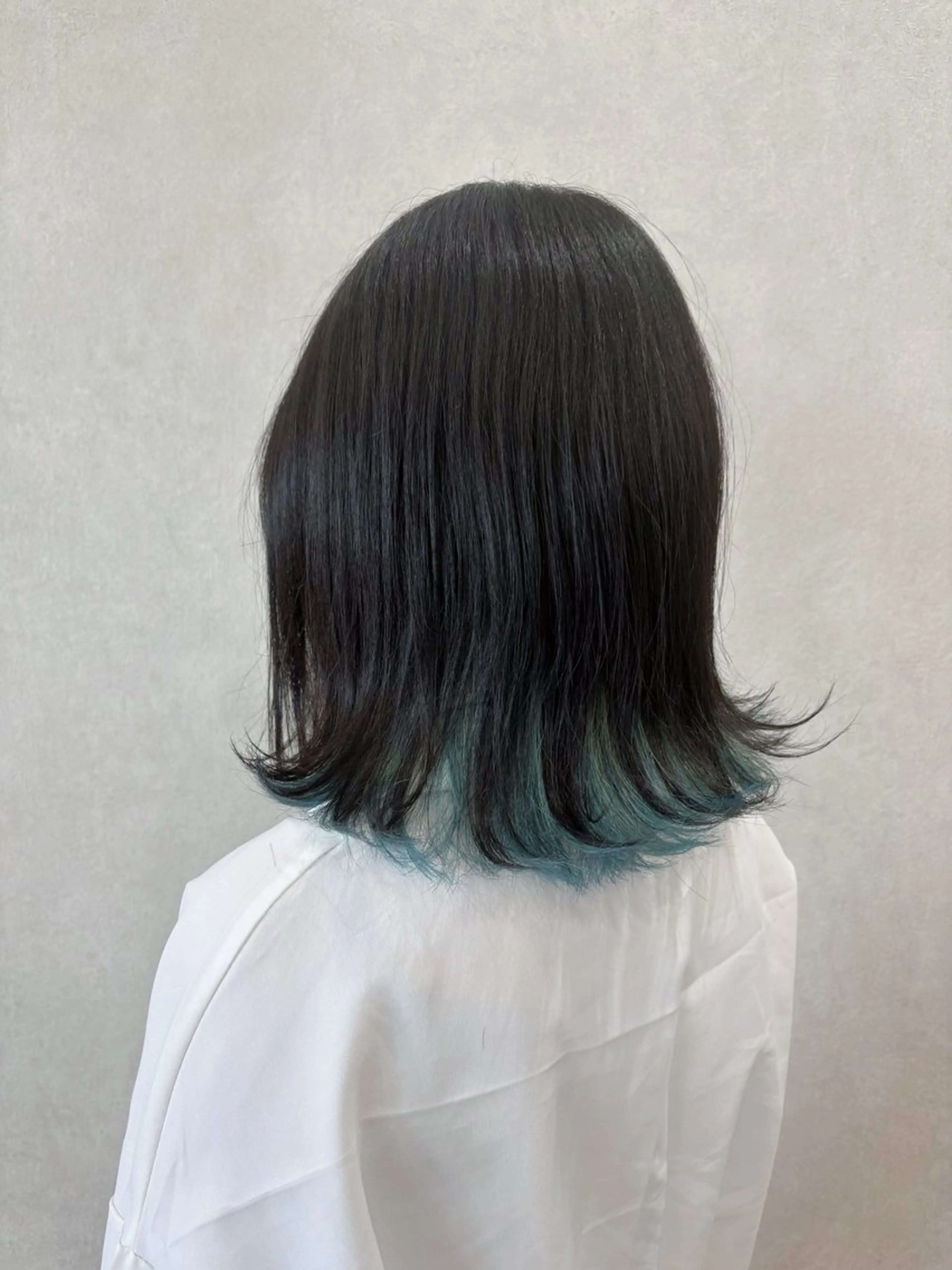 ミディアム カラー ブルーカラー インナーカラー カット ヘアカラー トリートメント 中澤 壱太のヘアスタイル