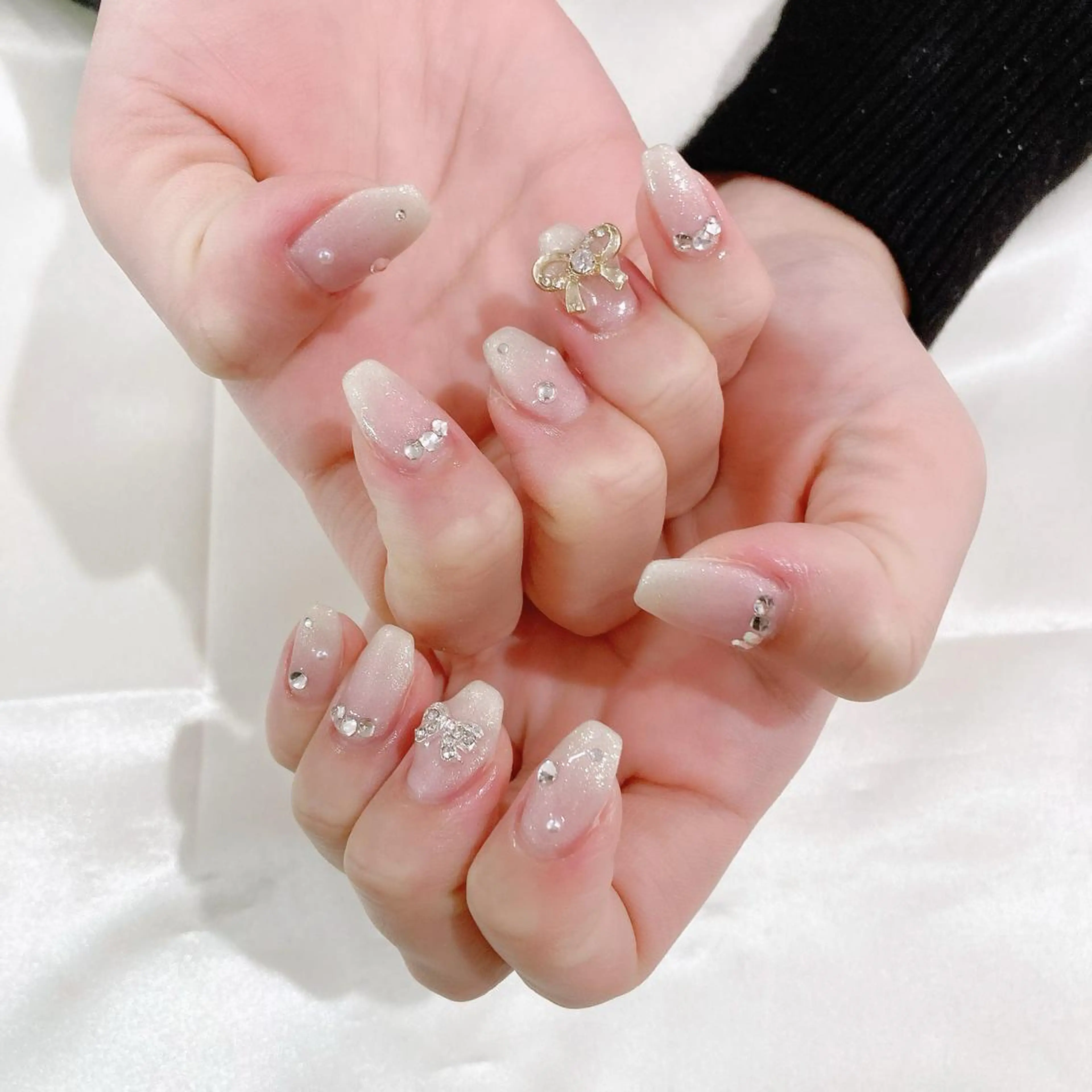 ネイル ジェルネイル グラデーション キラキラネイル パラジェル リボン ハンドネイル Nail Kのネイルデザイン