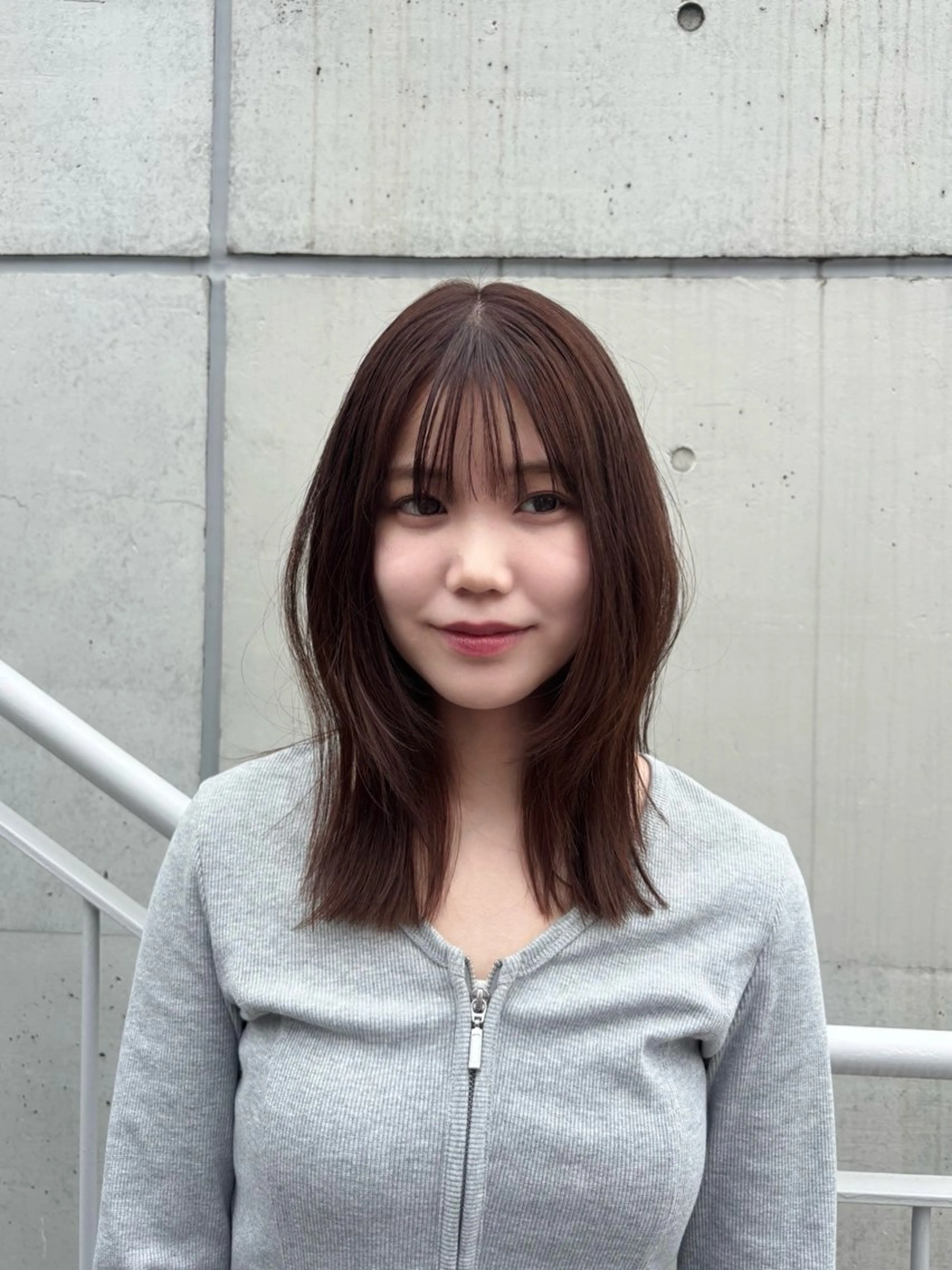 ミディアム カット ヘアカラー STAYGOLD所属・STAYGOLD⭐️ NANAMIのヘアスタイル