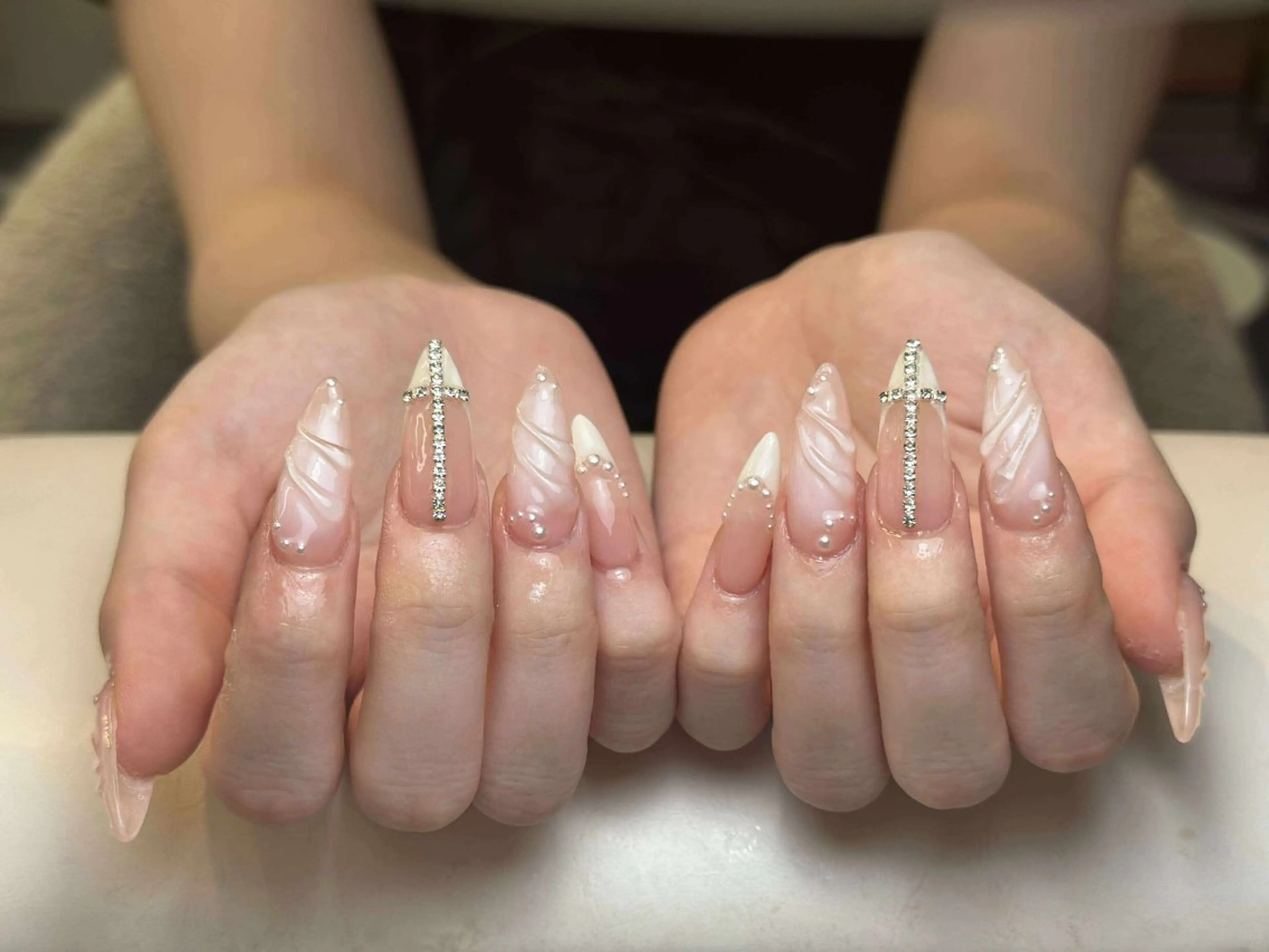 ネイル アートネイル 成人式 ジェルネイル ニュアンスネイル 夏ネイル ハンドネイル Nie Nail Shinokuboのネイルデザイン