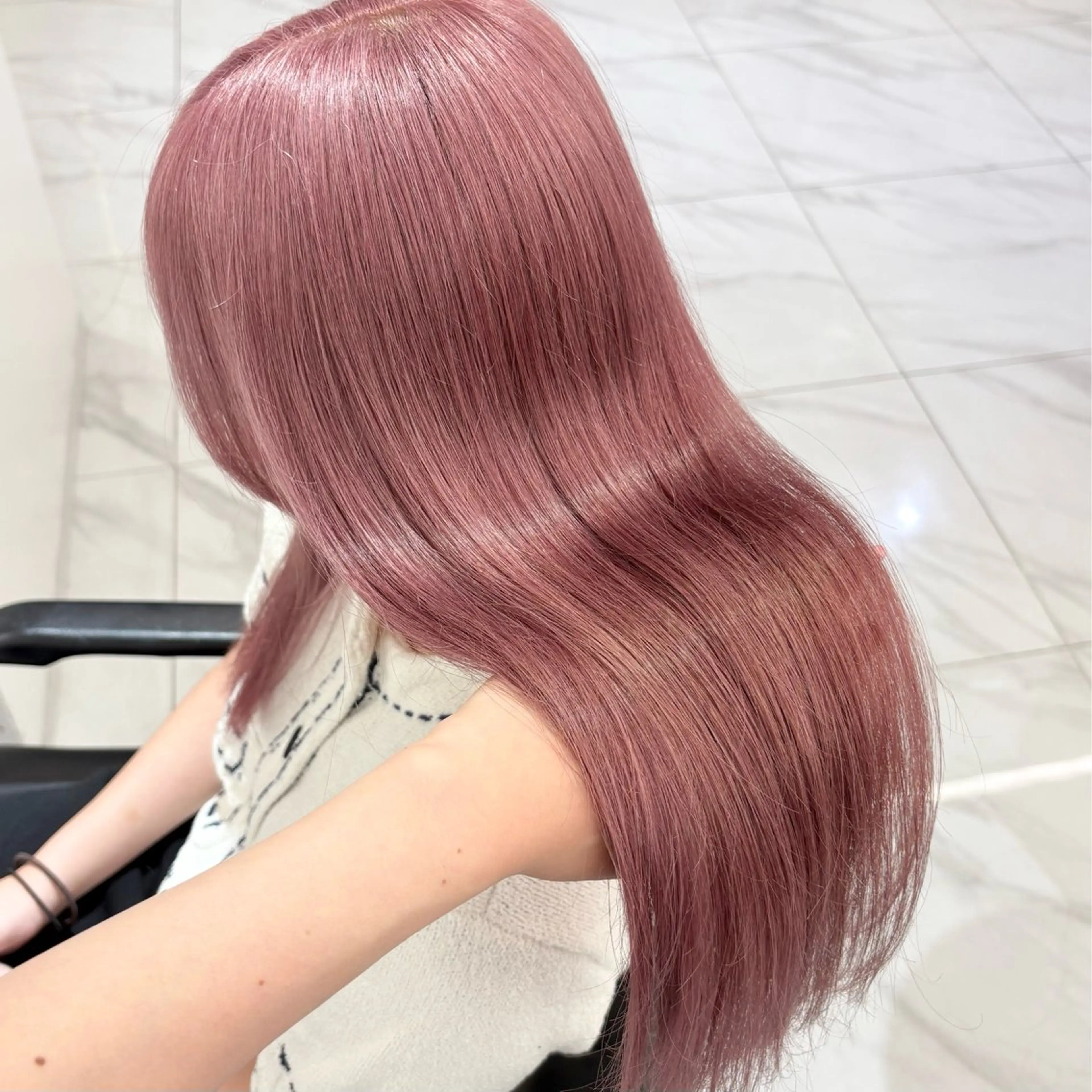 セミロング カラー ベージュカラー ブリーチ ケアブリーチ ダブルカラー ピンクカラー 艶髪×ガーリー🎀 渋谷/ririkaのヘアスタイル