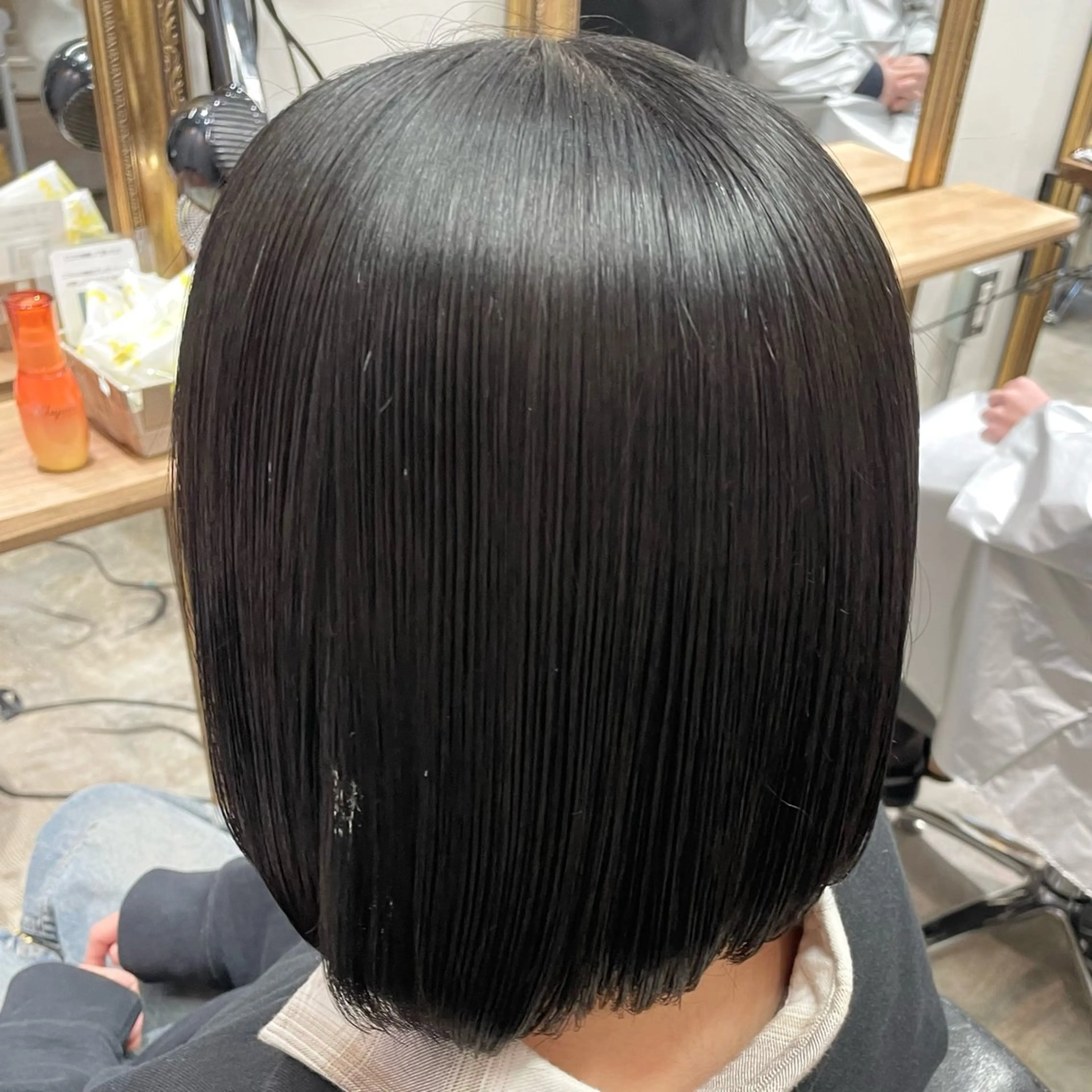 ショート カット 飯島朋香 オリーブベージュ🌿のヘアスタイル