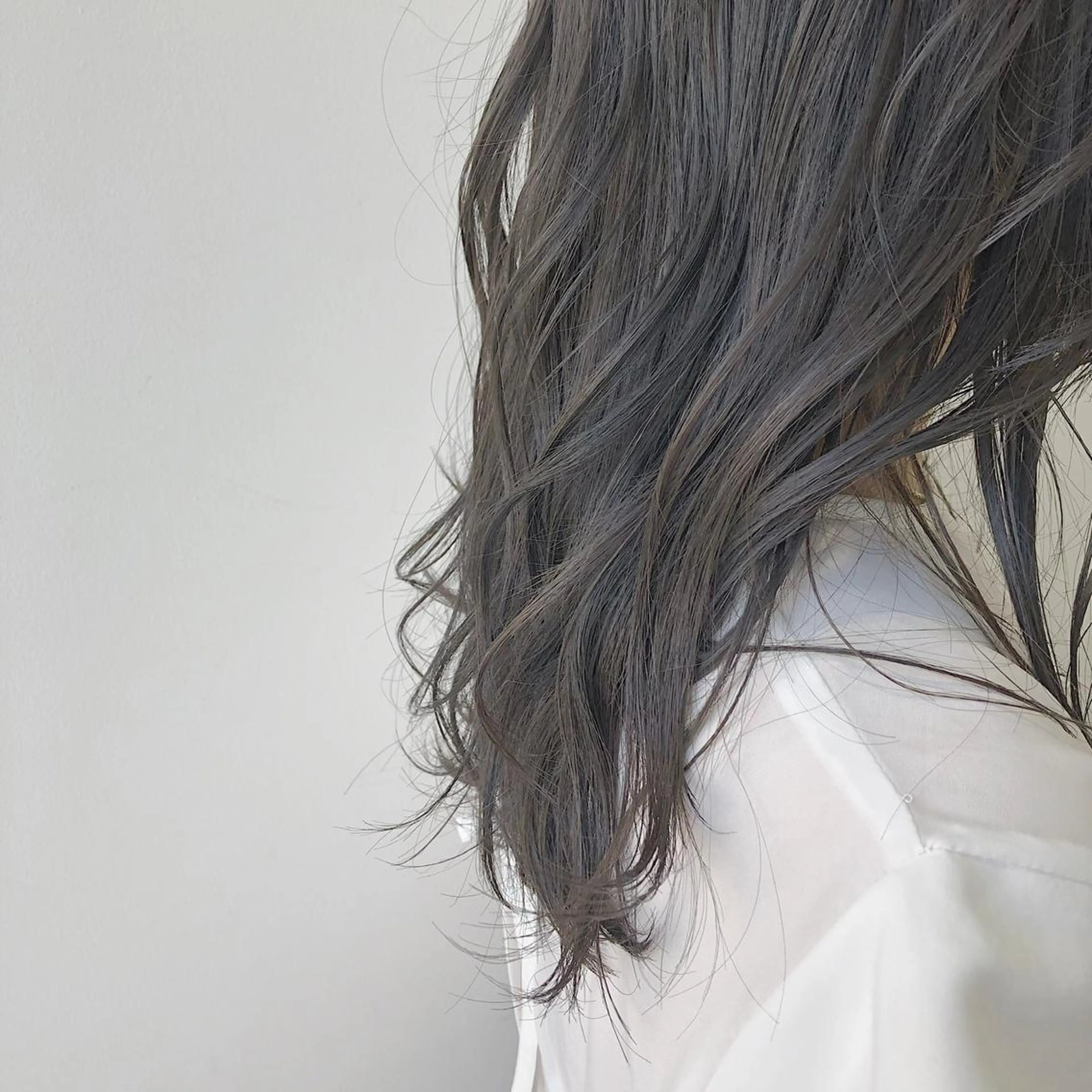 ロング カラー カット ヘアカラー トリートメント 西垣 佳苗のヘアスタイル