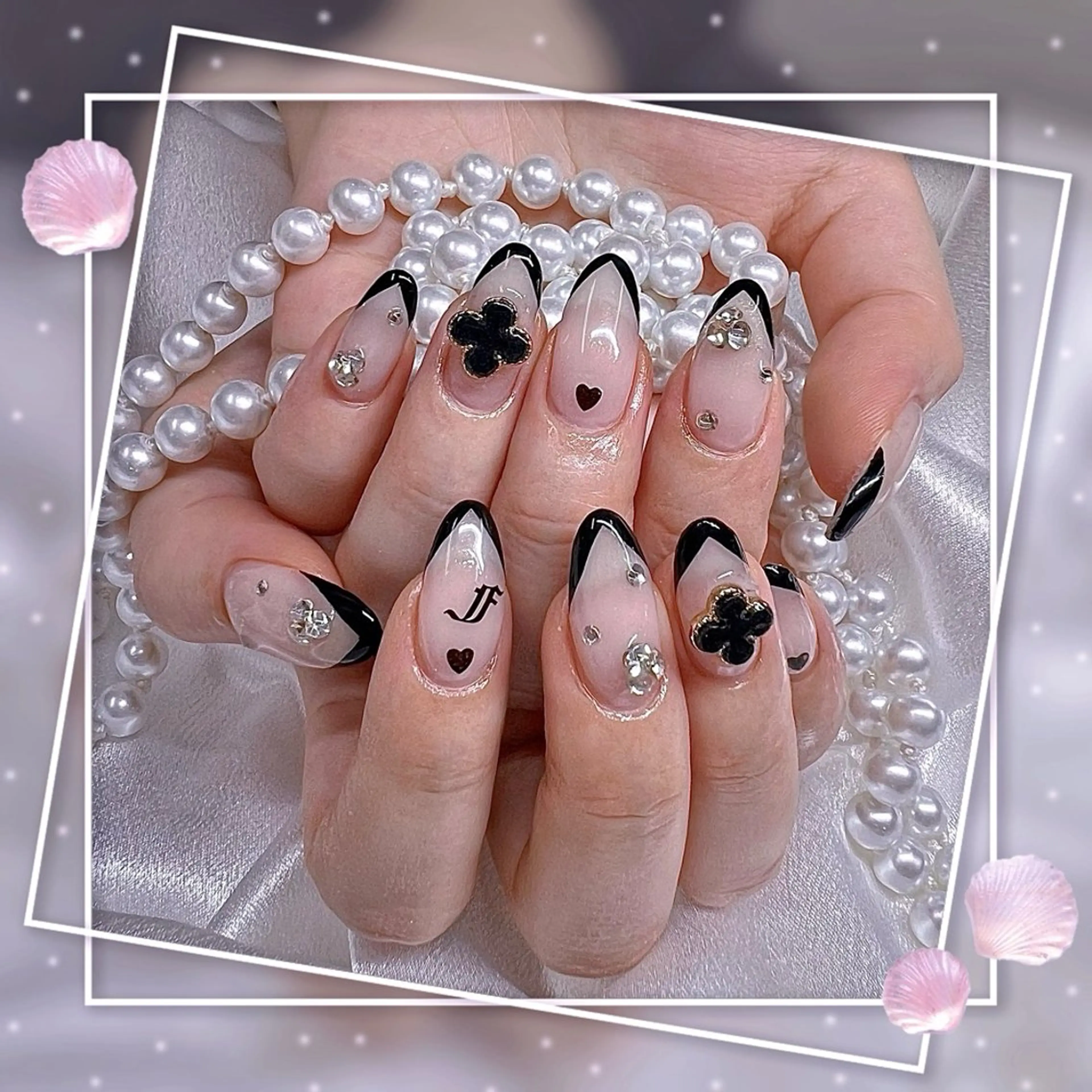 ネイル フレンチネイル グラデーション キラキラネイル 韓国ネイル マグネットネイル ハンドネイル ハンドケア Chill Nailsalonのネイルデザイン