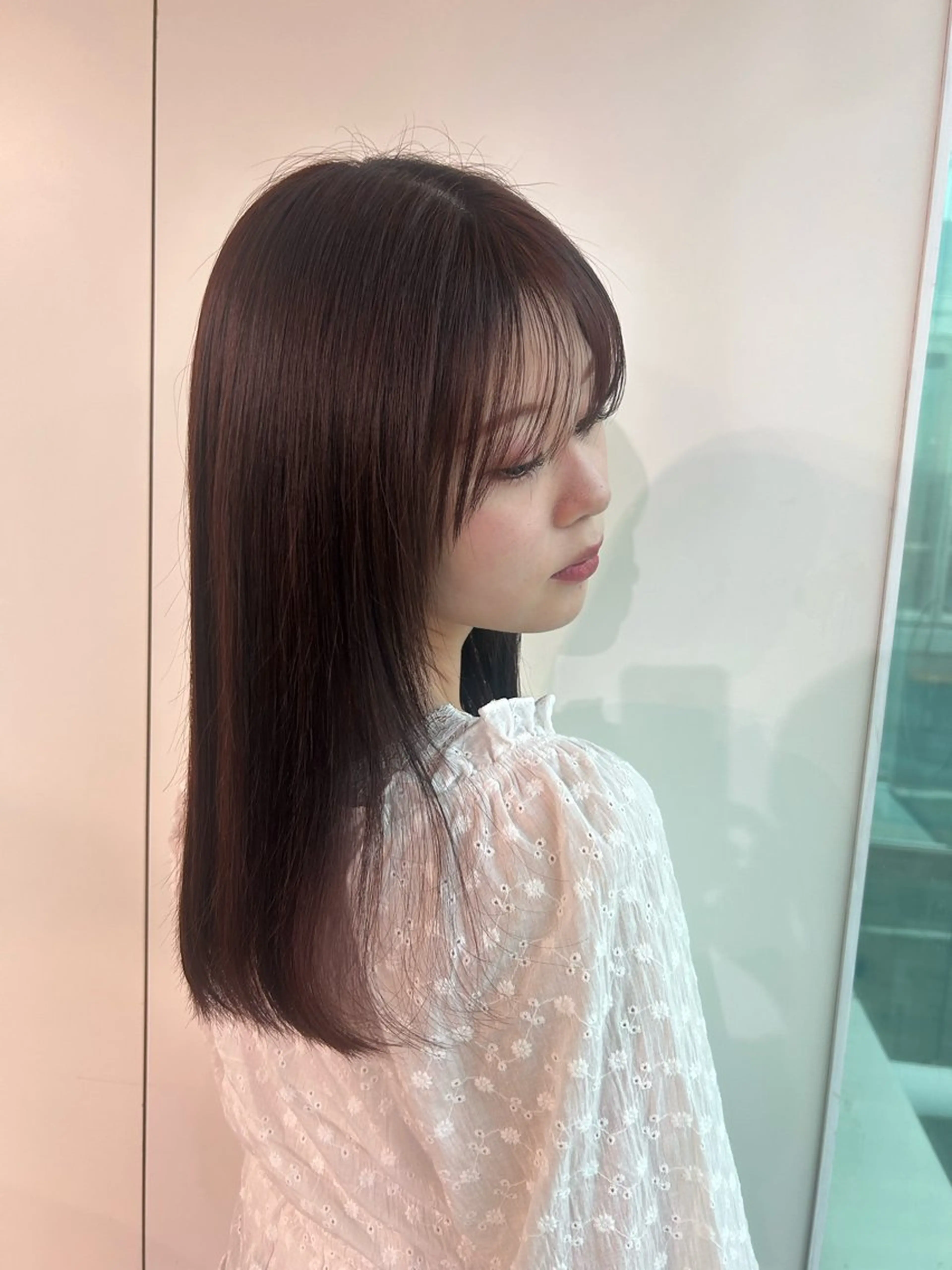 セミロング カラー ベージュカラー ブリーチ ブリーチなしカラー ピンクカラー ピンクベージュ VISUALIST所属・小倉/レイヤー/ 顔周りカット/naoのヘアスタイル