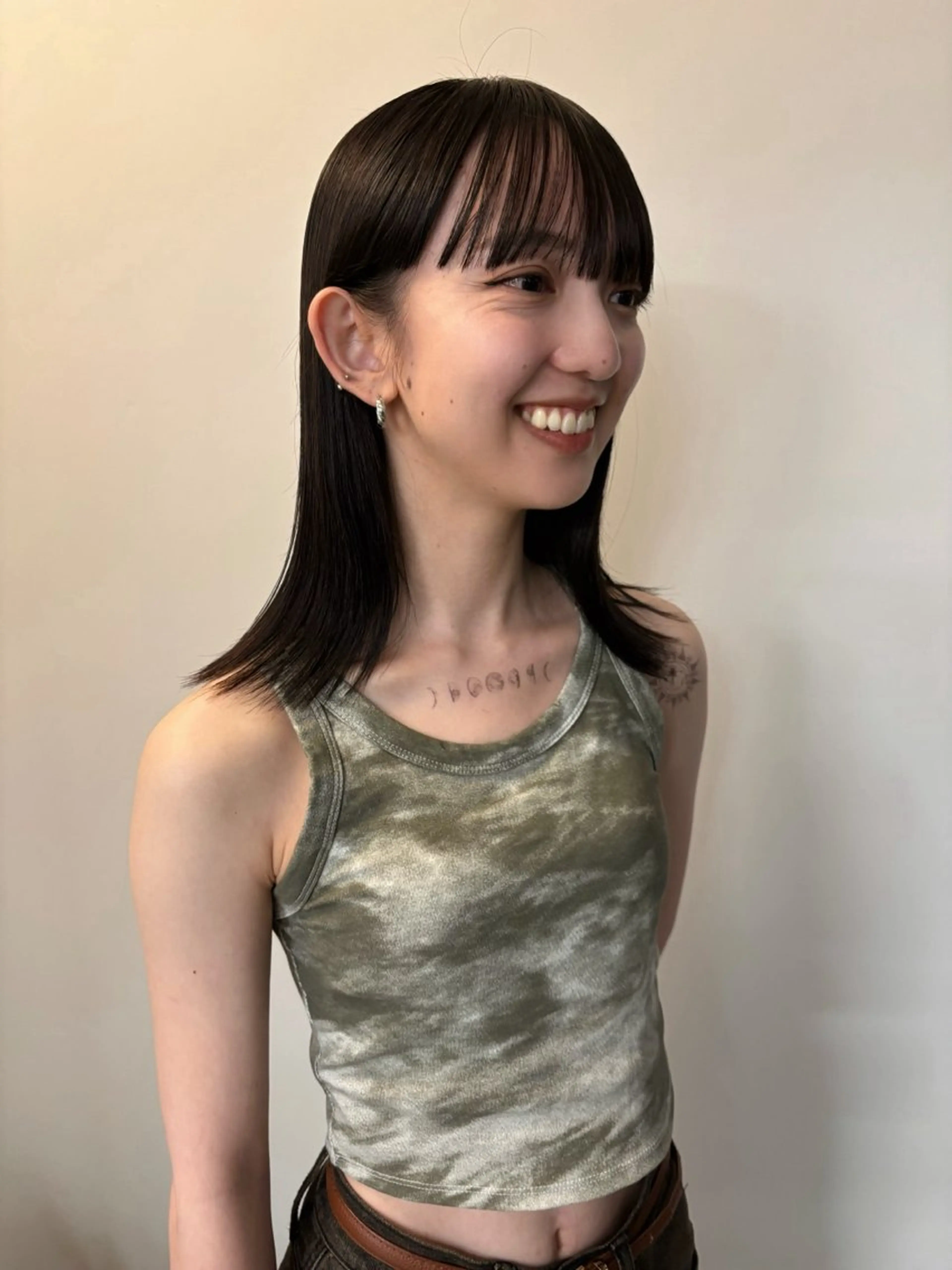 セミロング カラー paige_.hair所属・蛭町 遥香のヘアスタイル