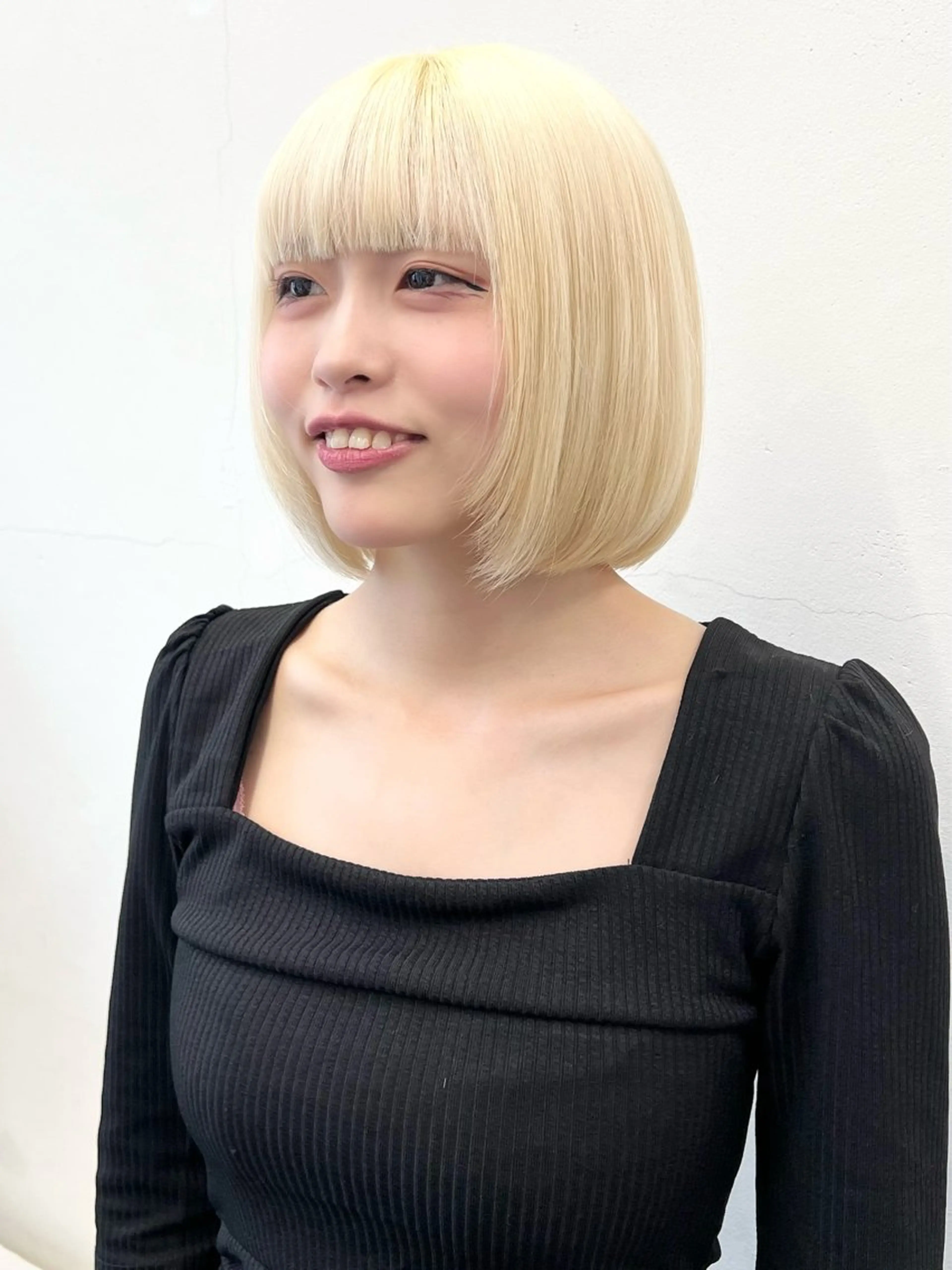 ショート カラー 切りっぱなしボブ ショートボブ ボブ 顔まわりレイヤー レイヤーカット カット ヘアカラー トリートメント HARU//原宿🤍 リピート率NO.1のヘアスタイル