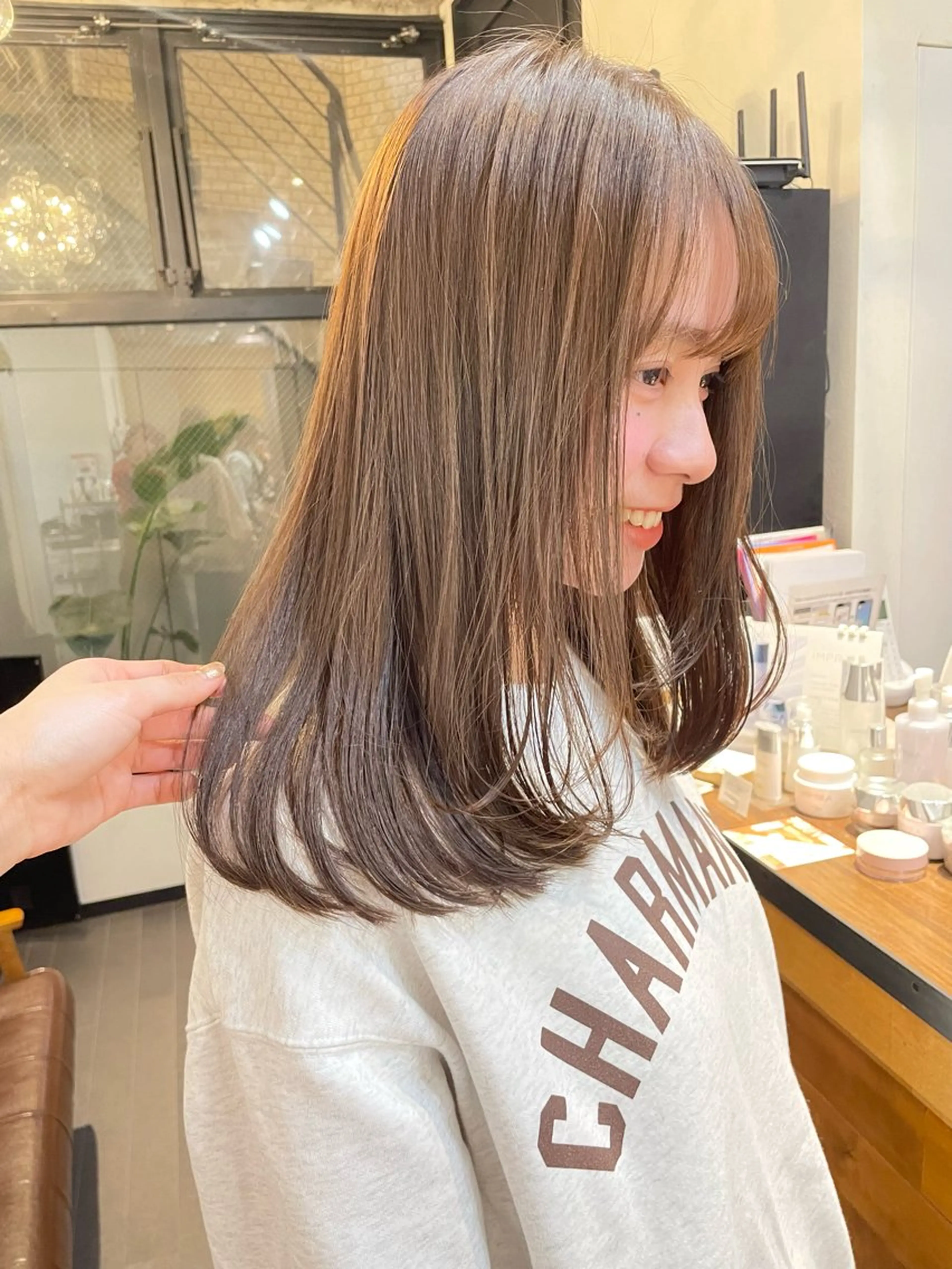 セミロング カラー Stir maison[ステアメゾン]所属・layer cut /MIKUのヘアスタイル