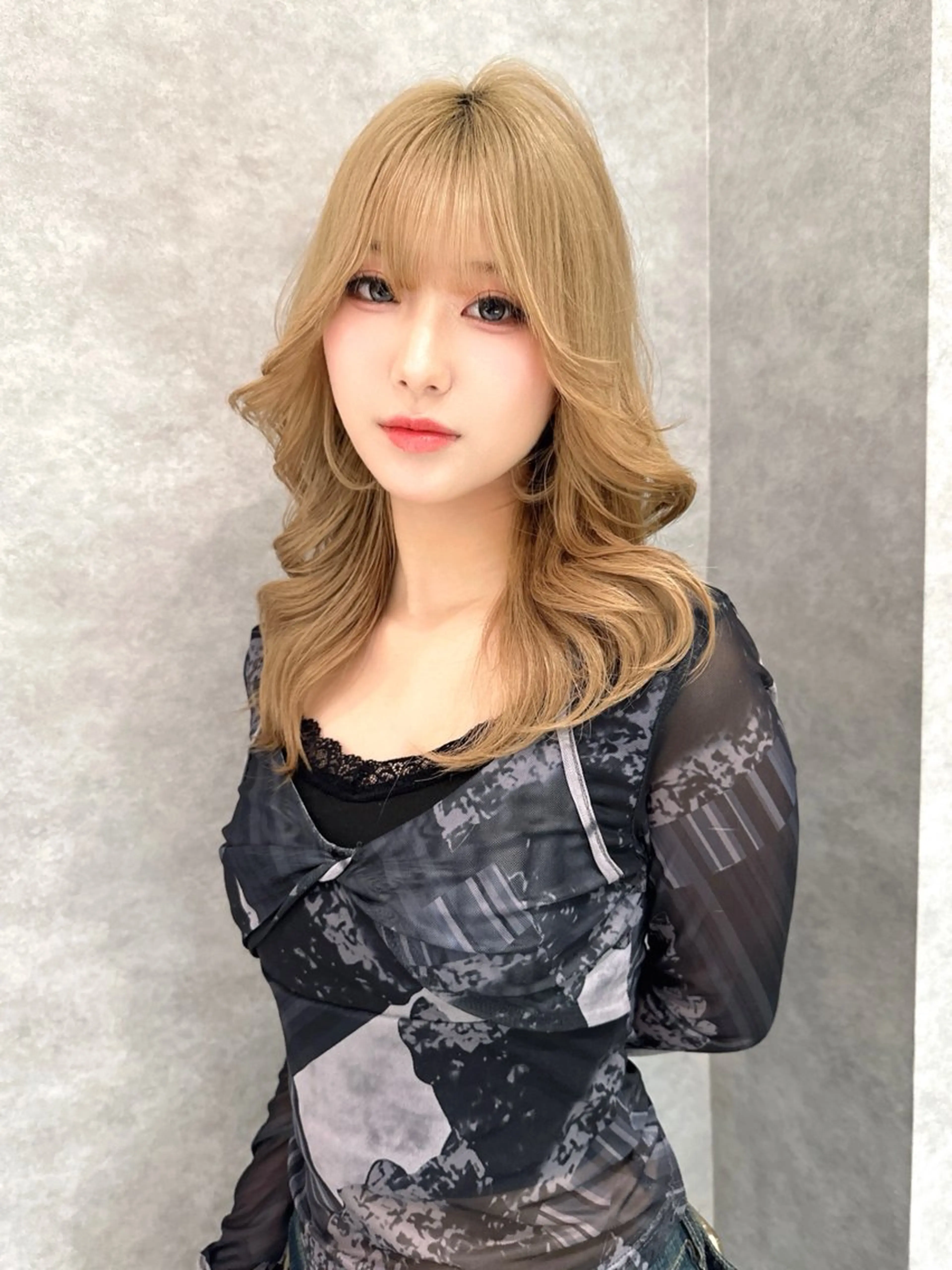 ロング ヘアカラー 艶ハイトーンブリーチ 颯のヘアスタイル