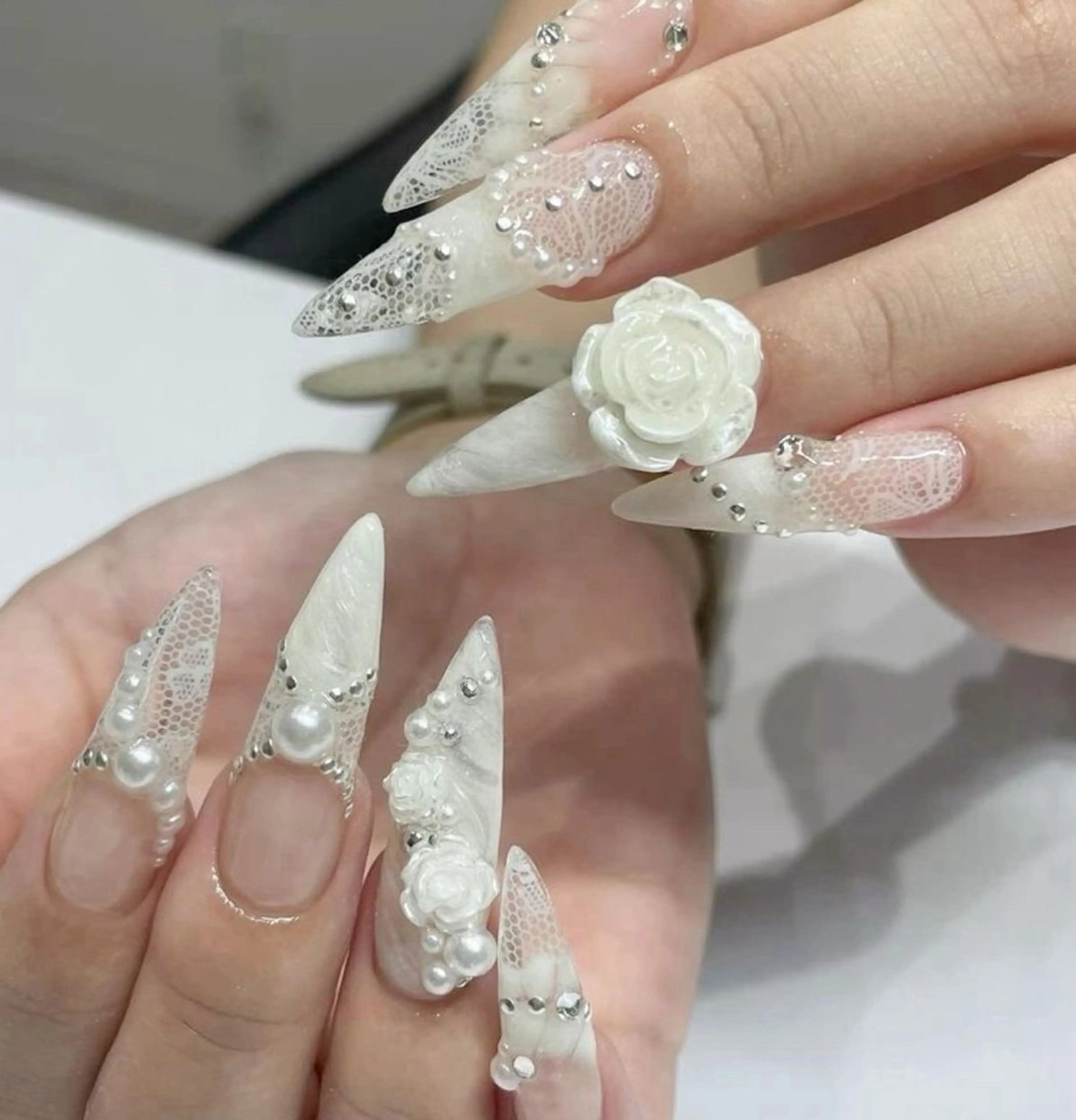 ネイル 長さ出し グラデーション キラキラネイル マグネットネイル ニュアンスネイル ハンドネイル Lee Nailsのネイルデザイン