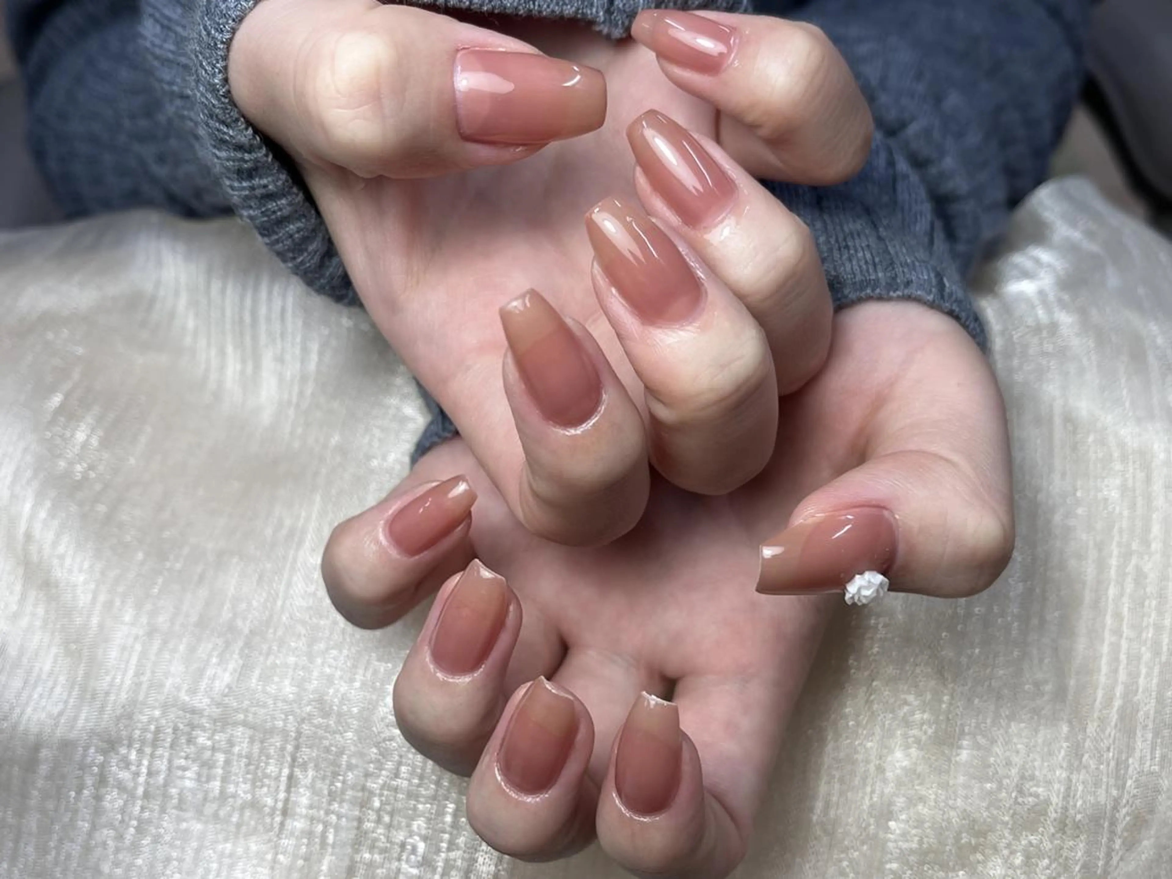 ネイル フラワーネイル グラデーション ピンク ピンクベージュ シンプルネイル ハンドネイル ToliyDeliy Nail Salonのネイルデザイン