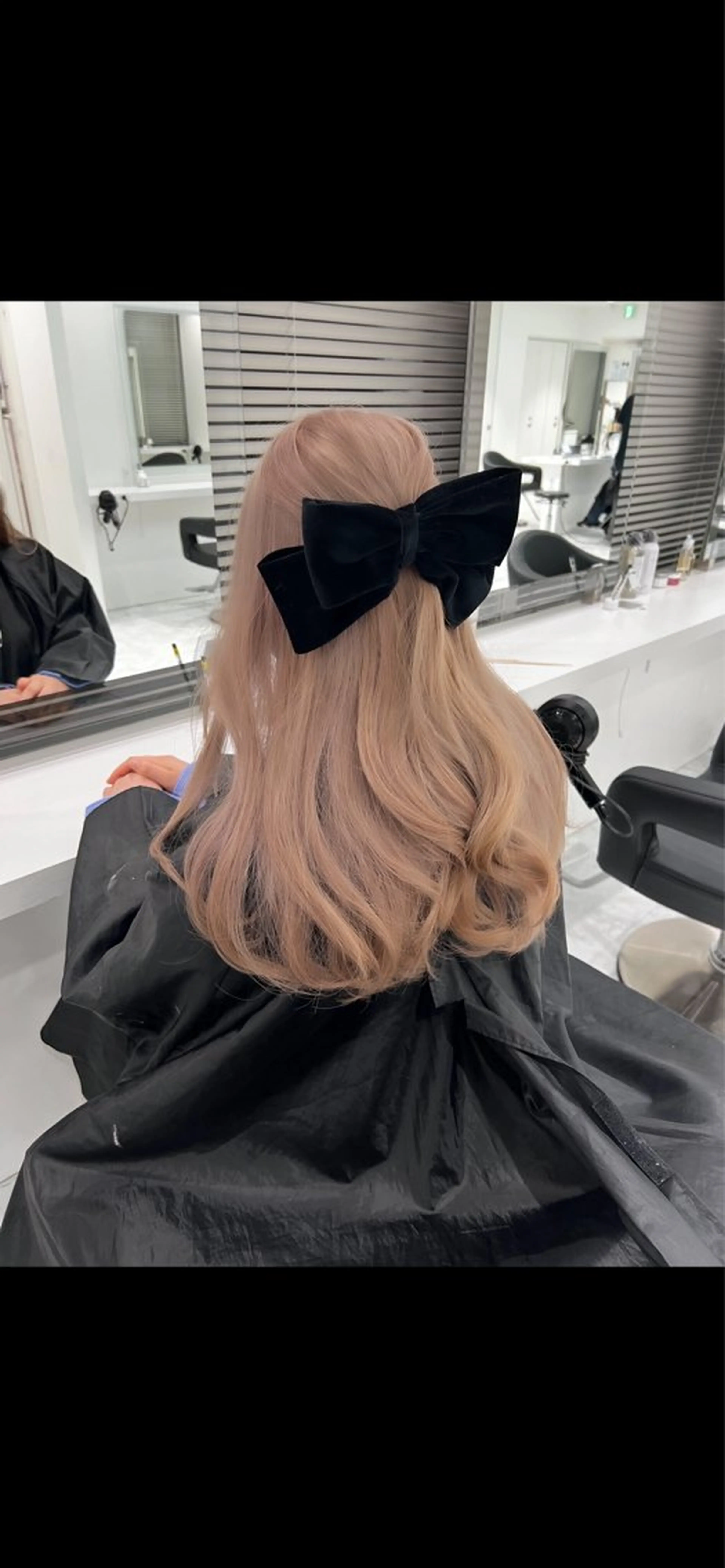 ロング カラー ヘアアレンジ ヘアカラー トリートメント ブリーチ/ハイトーン 特化🎀Saki🎀のヘアスタイル