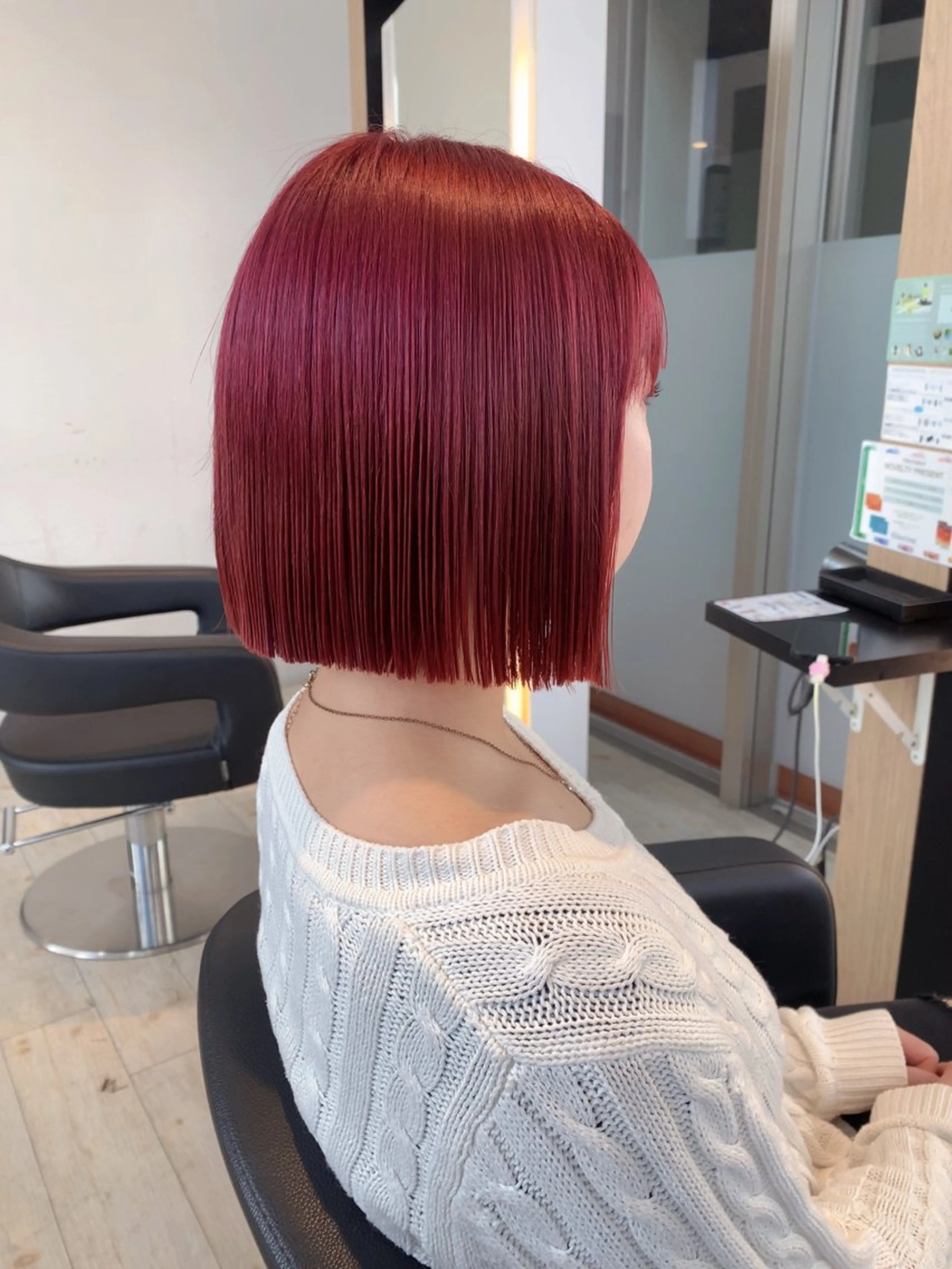 ショート カラー カット ヘアカラー トリートメント ブリーチ/髪質改善/ 透明感カラー/暖色のヘアスタイル