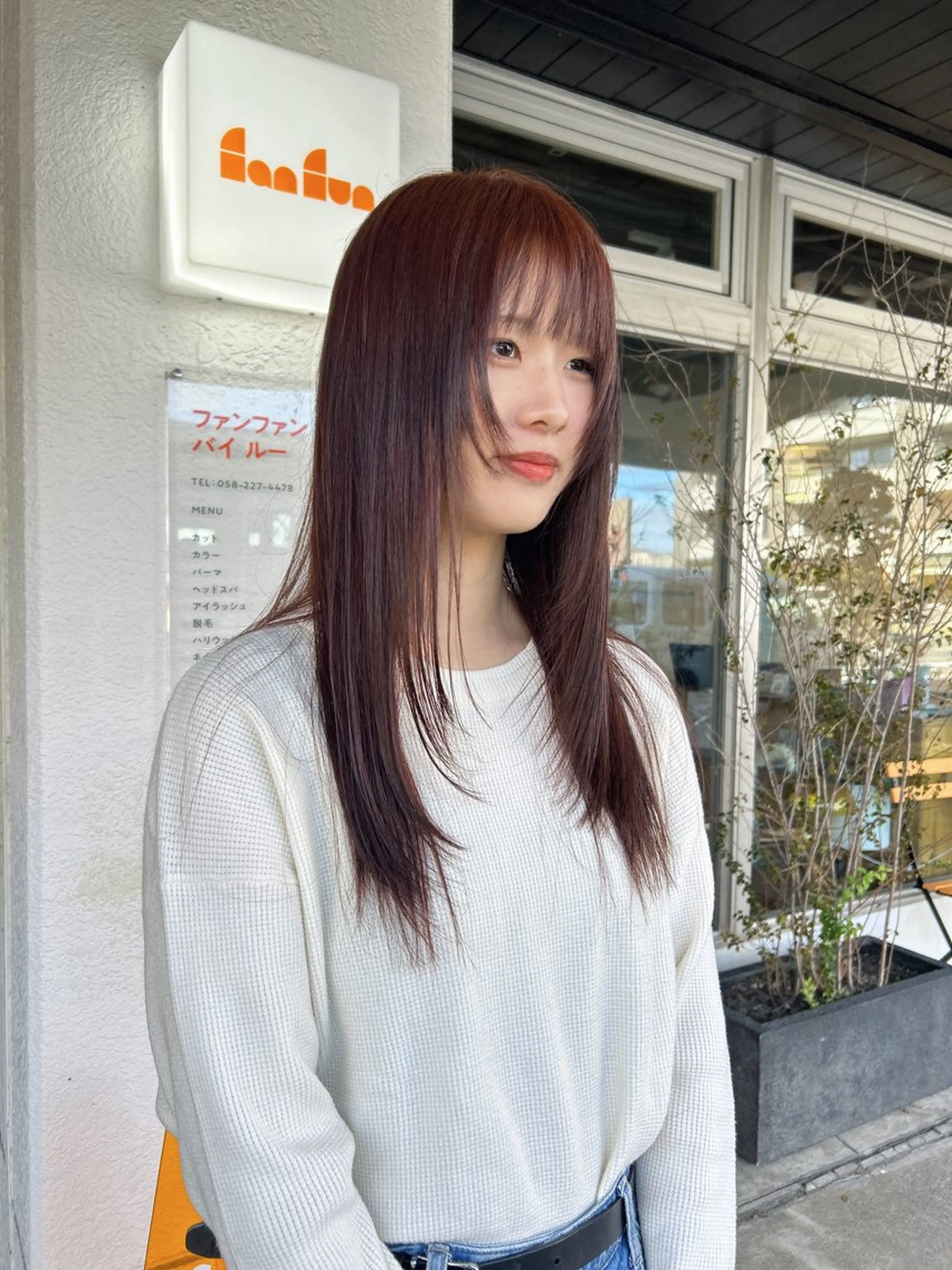 ロング レイヤーカット 透明感カラー 暖色shihoのヘアスタイル