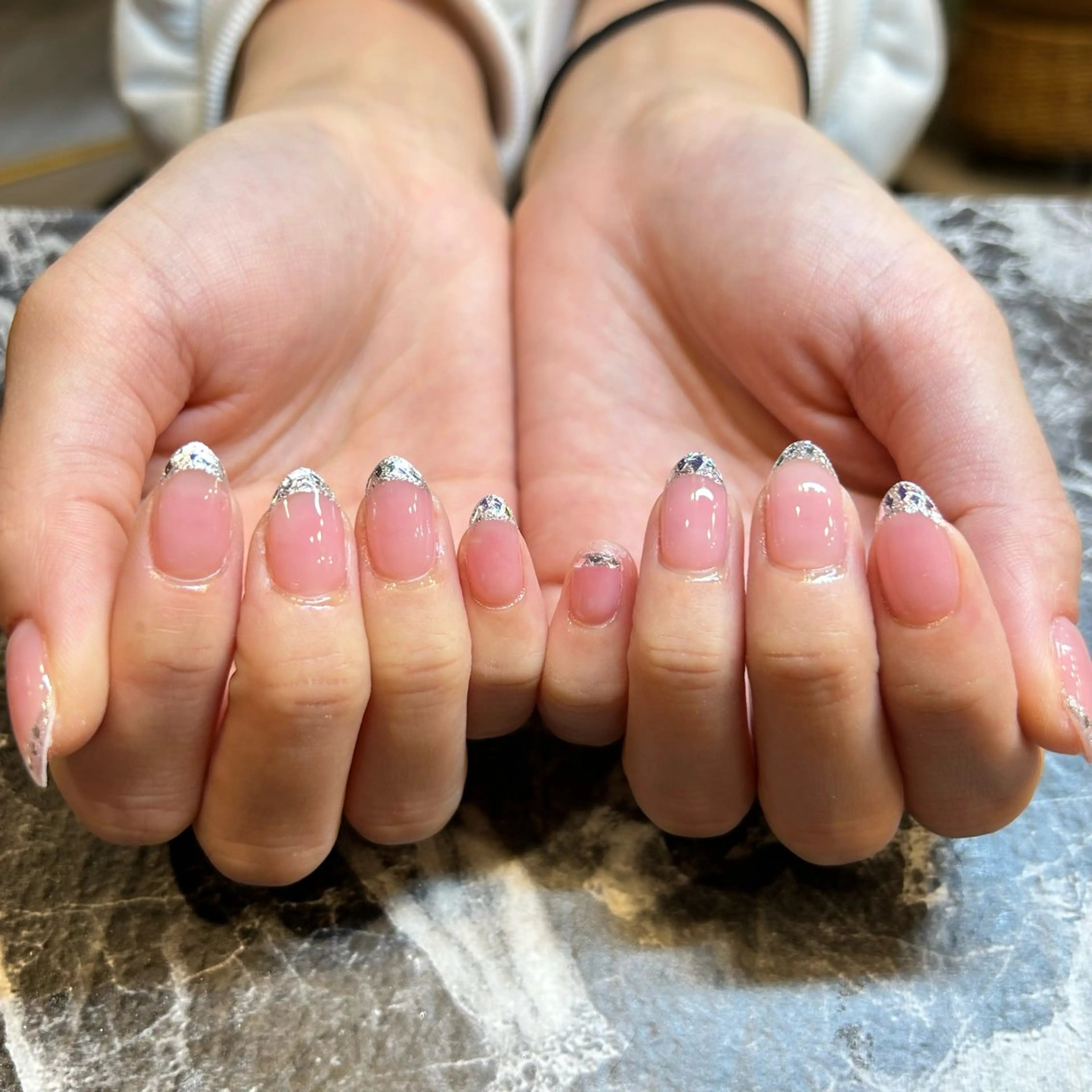 ネイル フレンチネイル ガラスフレンチ HANA まこのネイルデザイン