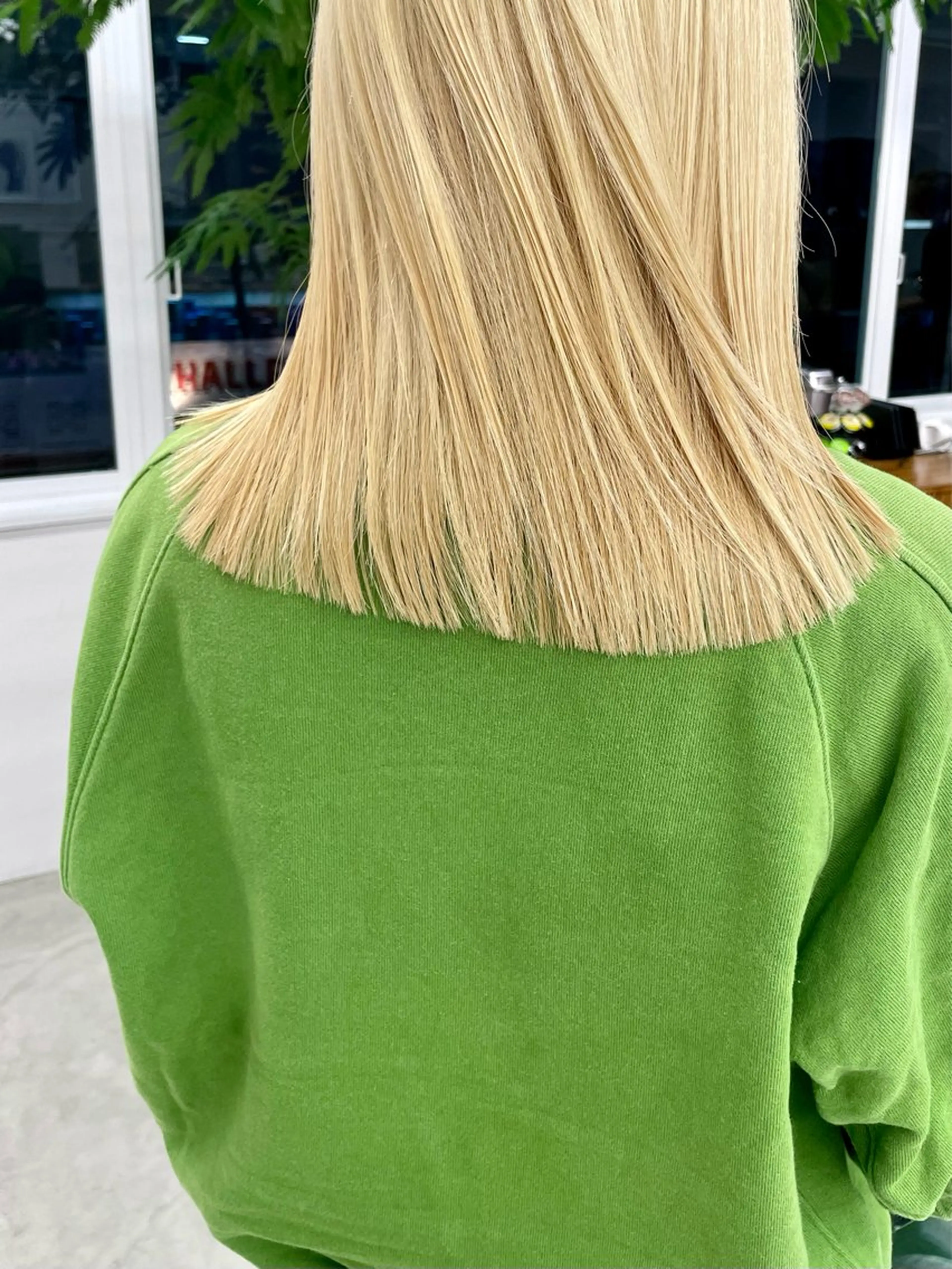 ミディアム カラー ヘアカラー トリートメント オカモト ミユウ/ブリーチのヘアスタイル