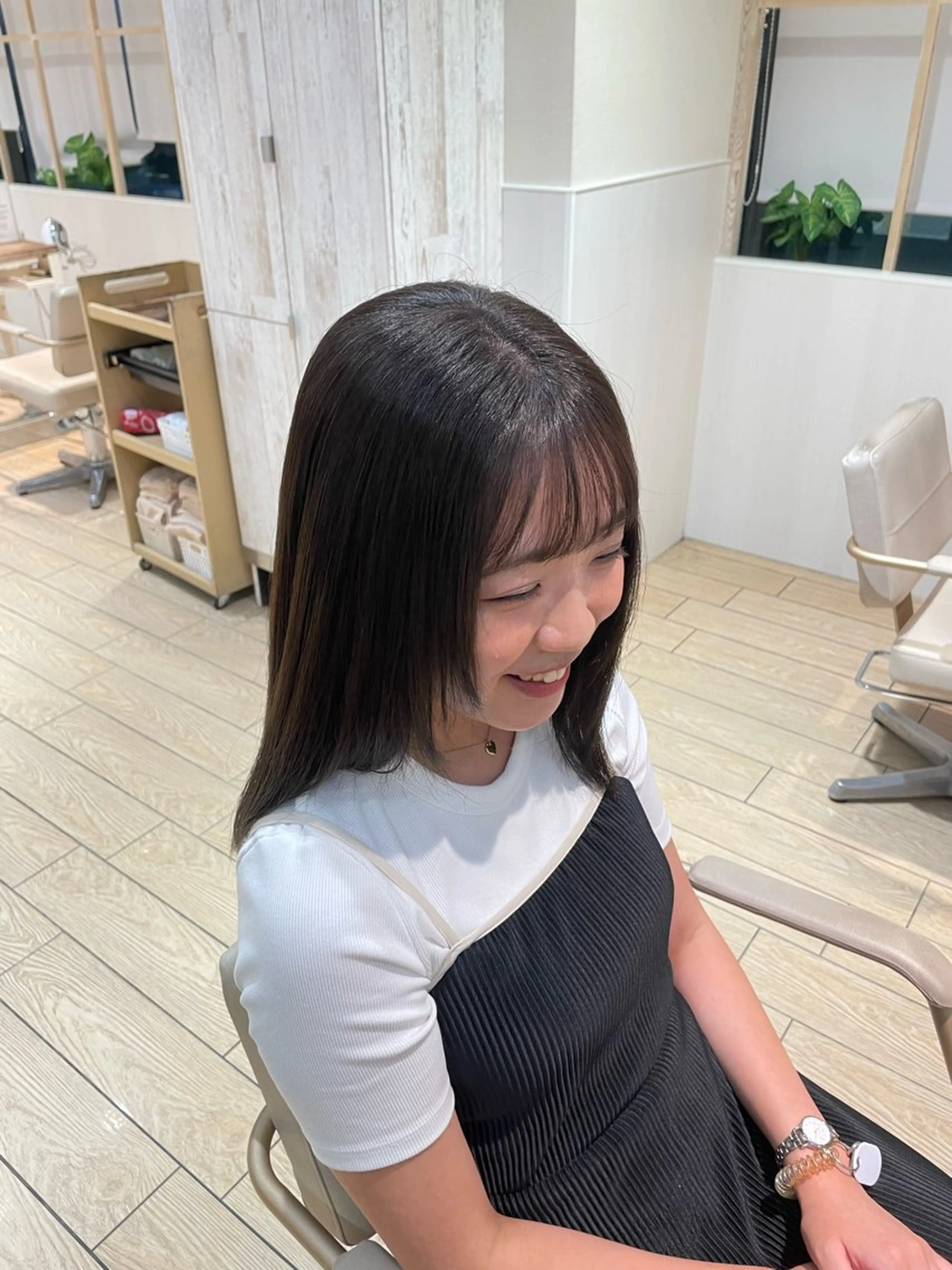 セミロング AFLOAT D’L所属・角本 藍⌇表参道 🌿艶colorのヘアスタイル