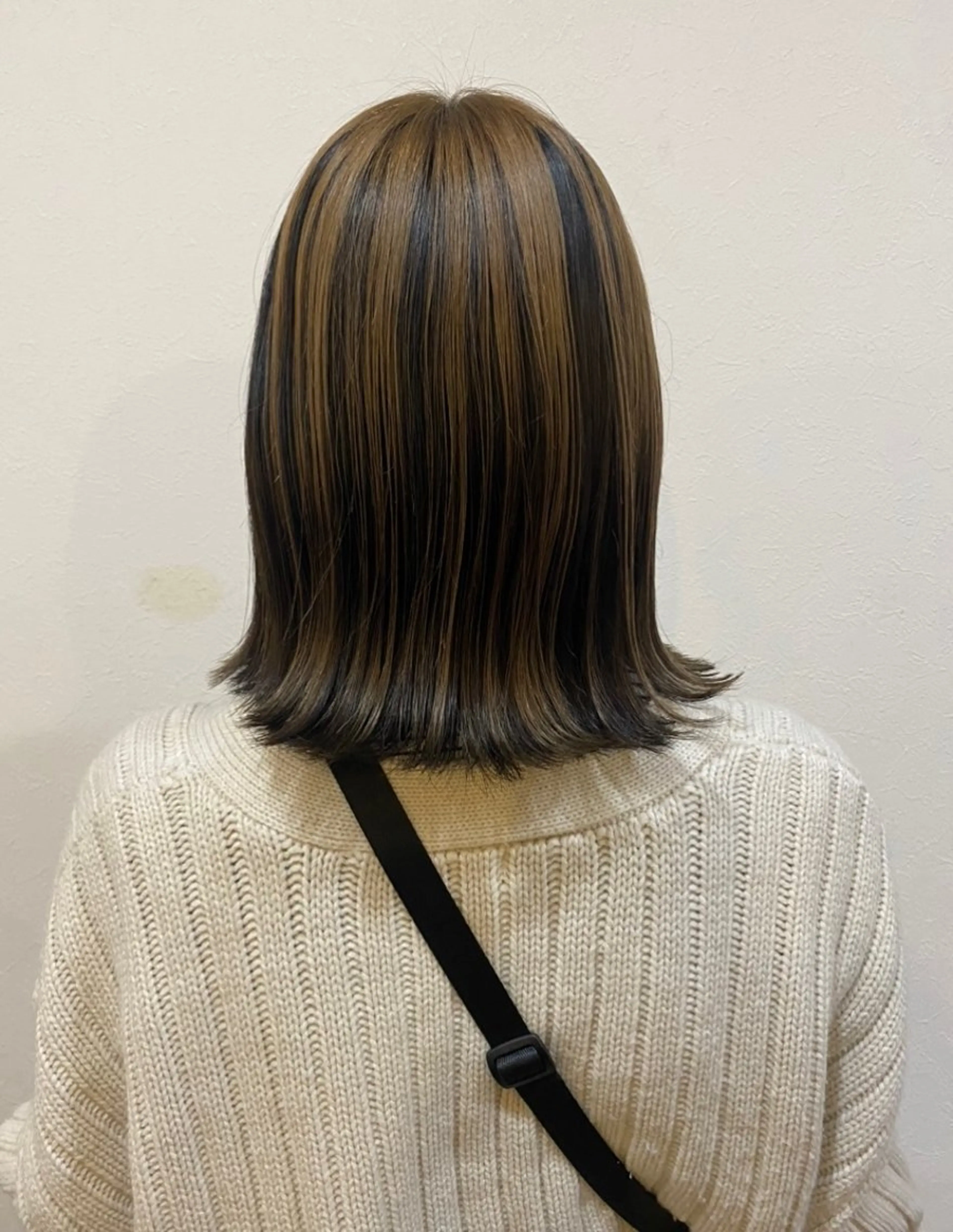 ミディアム カラー 伊藤 ほのかのヘアスタイル