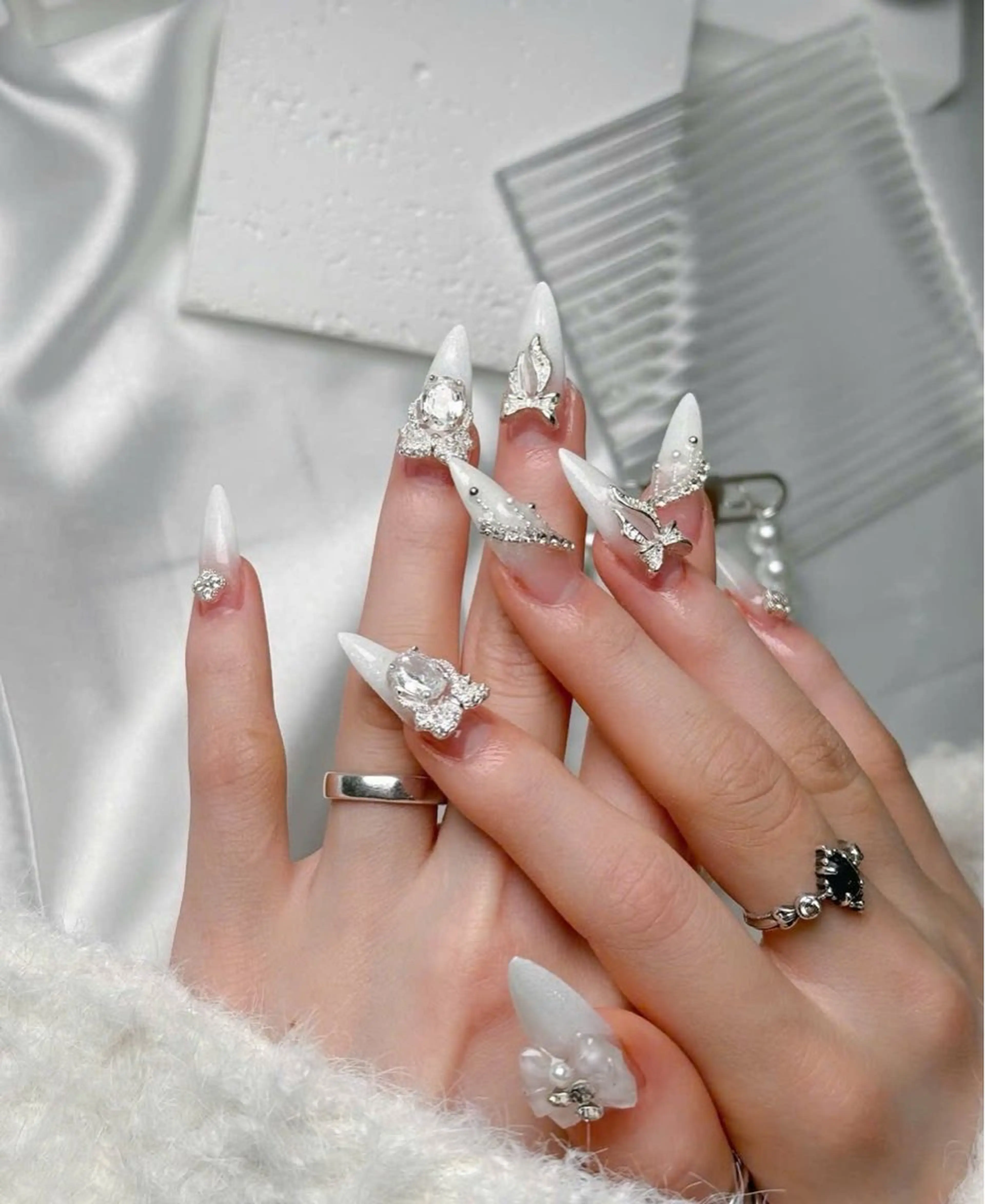 ネイル フレンチネイル キラキラネイル マグネットネイル ミラーネイル ニュアンスネイル ハンドネイル Lina所属・MeiMei Nail モデル募集のネイルデザイン