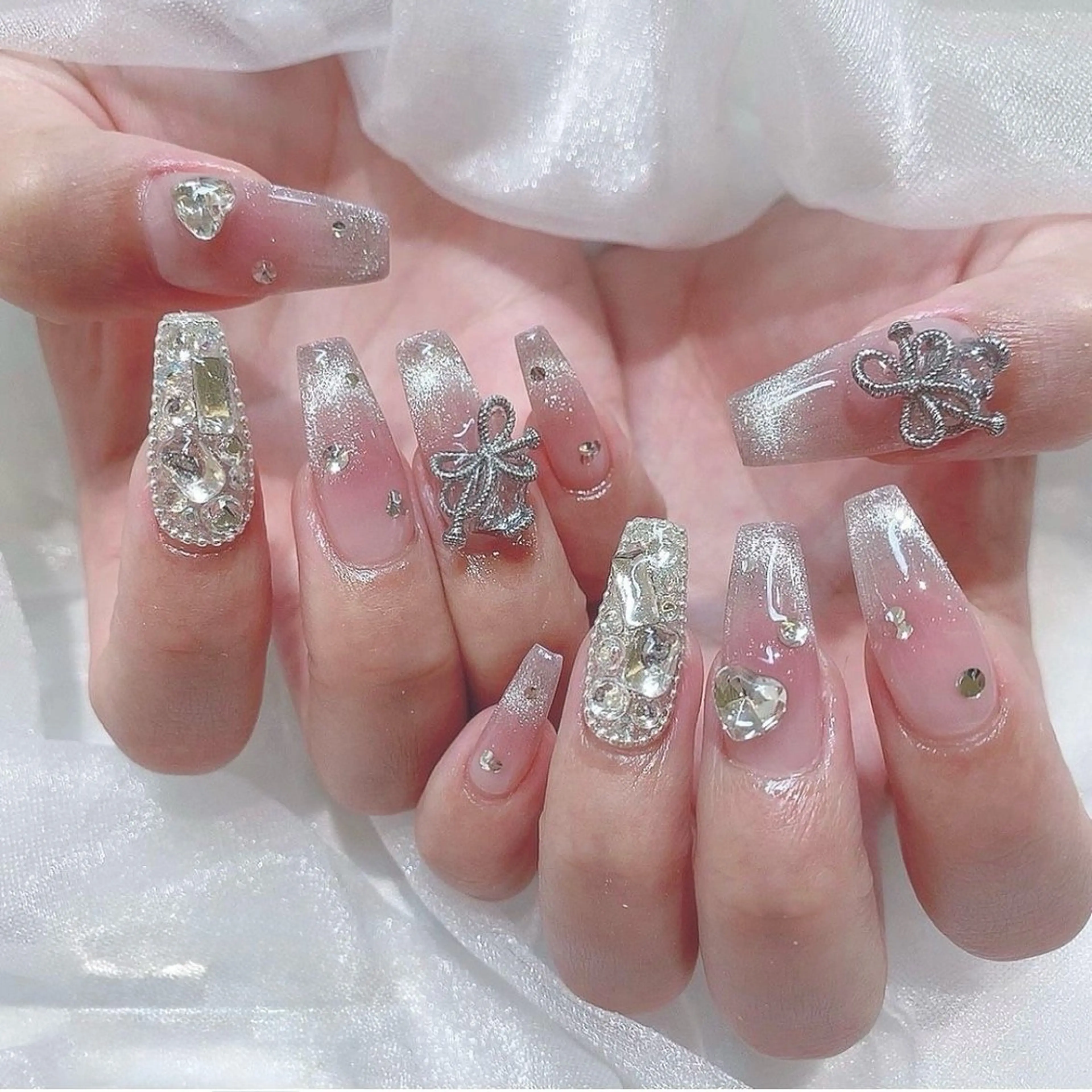 ネイル アートネイル オーロラネイル ブルー チークネイル フットネイル ハンドネイル NICY NAIL所属・NICY NAIL 池袋のネイルデザイン