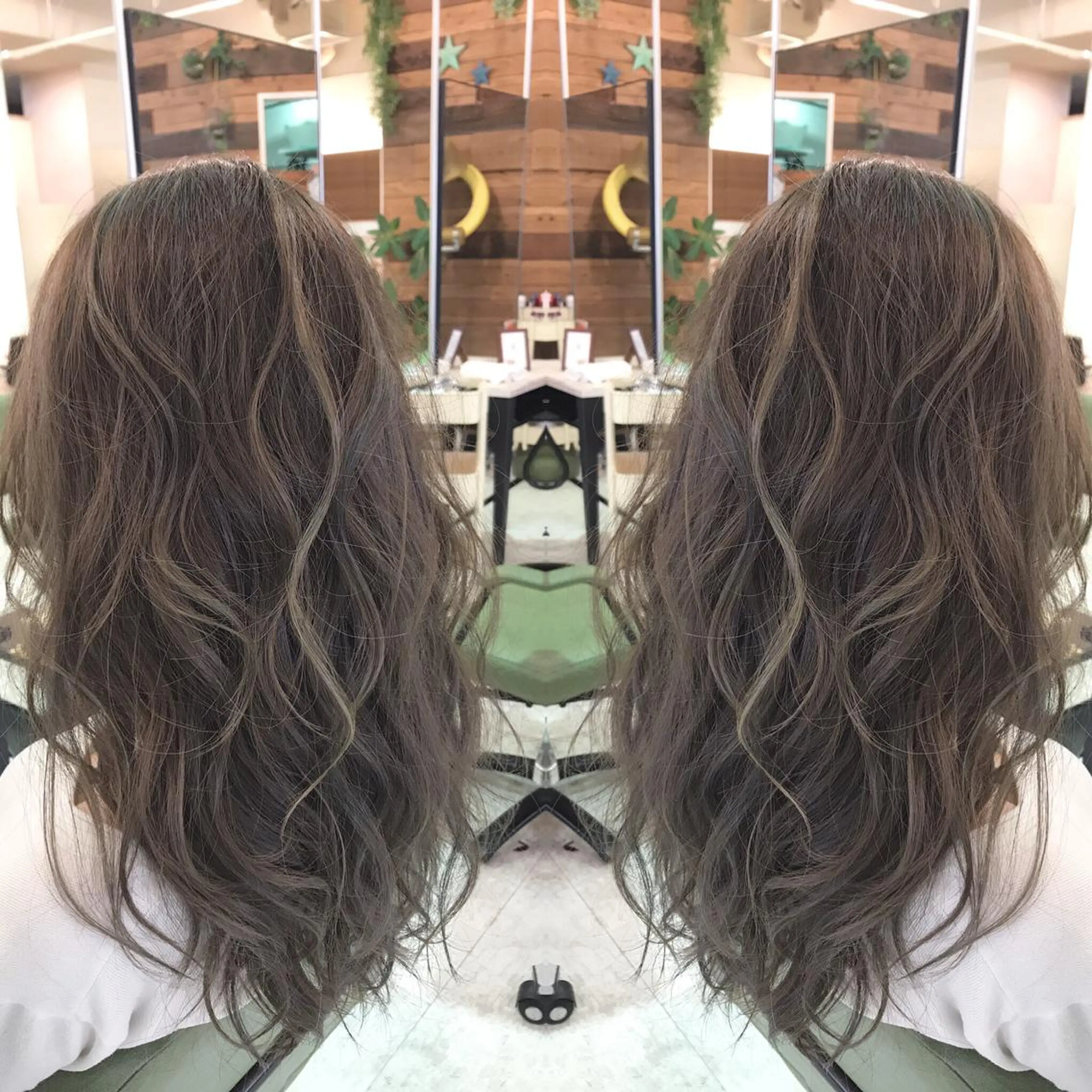 ロング カラー アッシュ グレージュ ハイライトカラー ハイライト カット ヘアカラー トリートメント 青木 茂樹⭐️ 透明感カラーのヘアスタイル