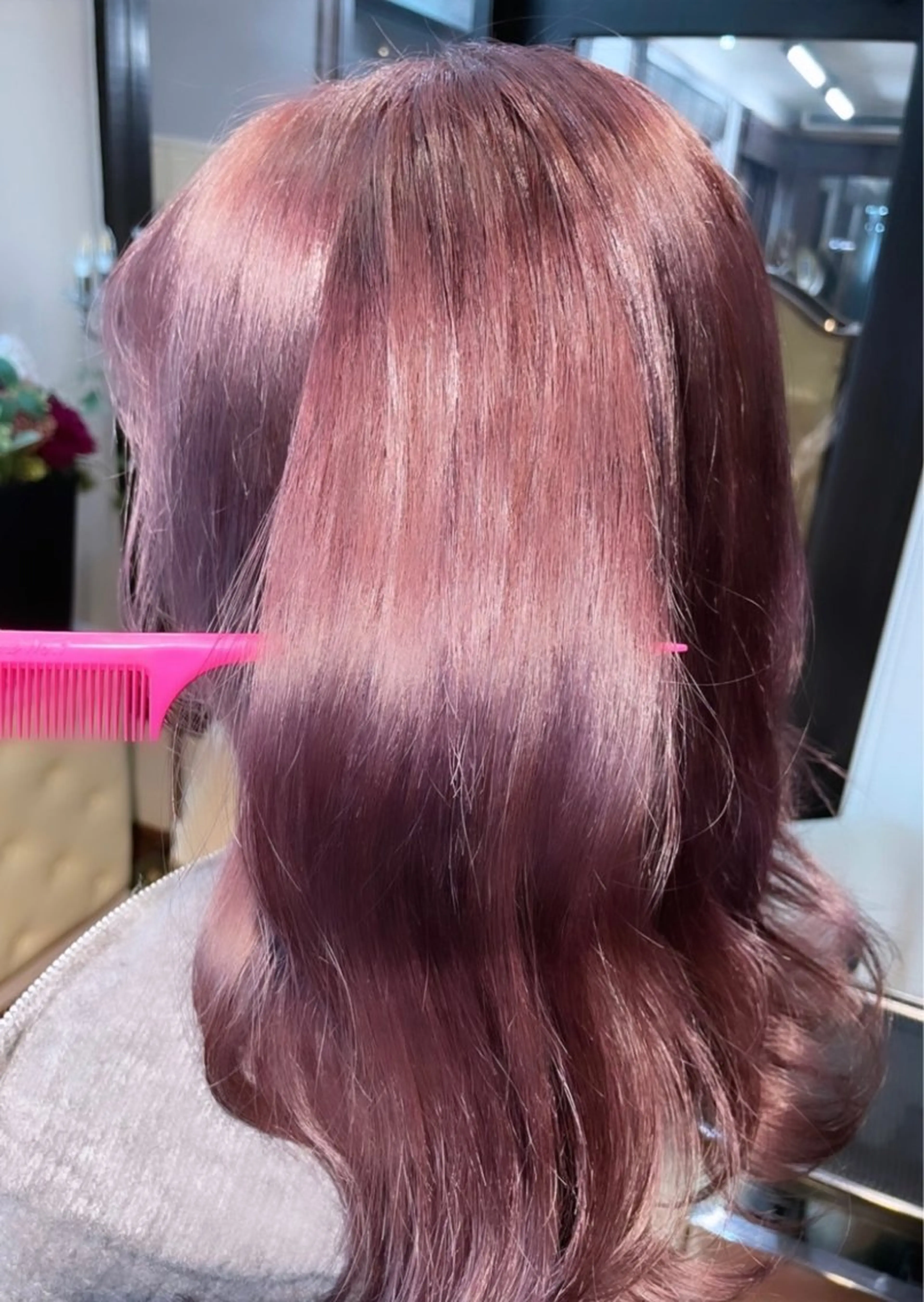 ミディアム カラー ブリーチ カシス 透明感カラー ラベンダーカラー ayaka |トレンドヘアのヘアスタイル