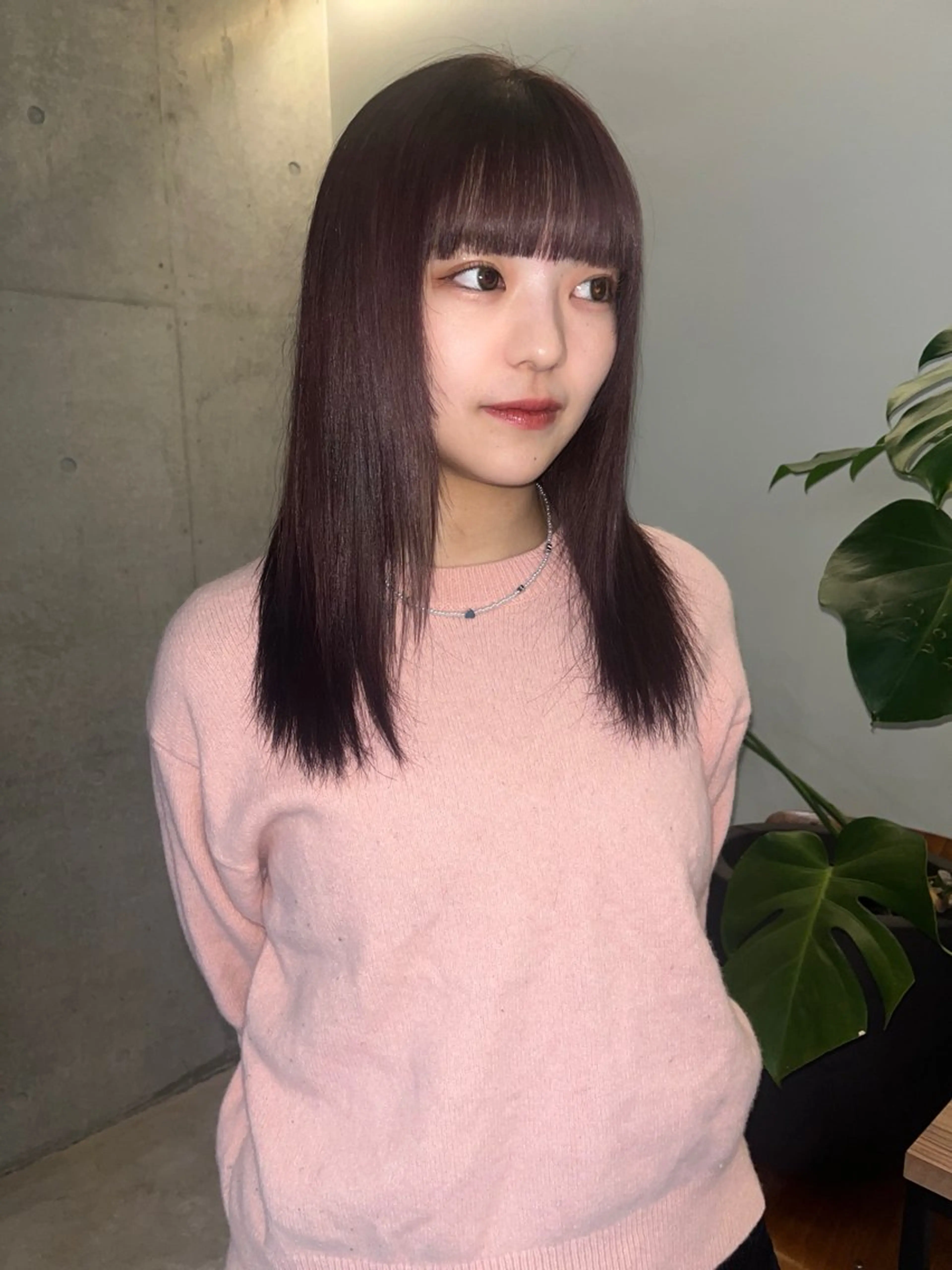 セミロング ラベンダーブラウン カット ヘアカラー レイヤーカット\ウル フ　chinatsuのヘアスタイル