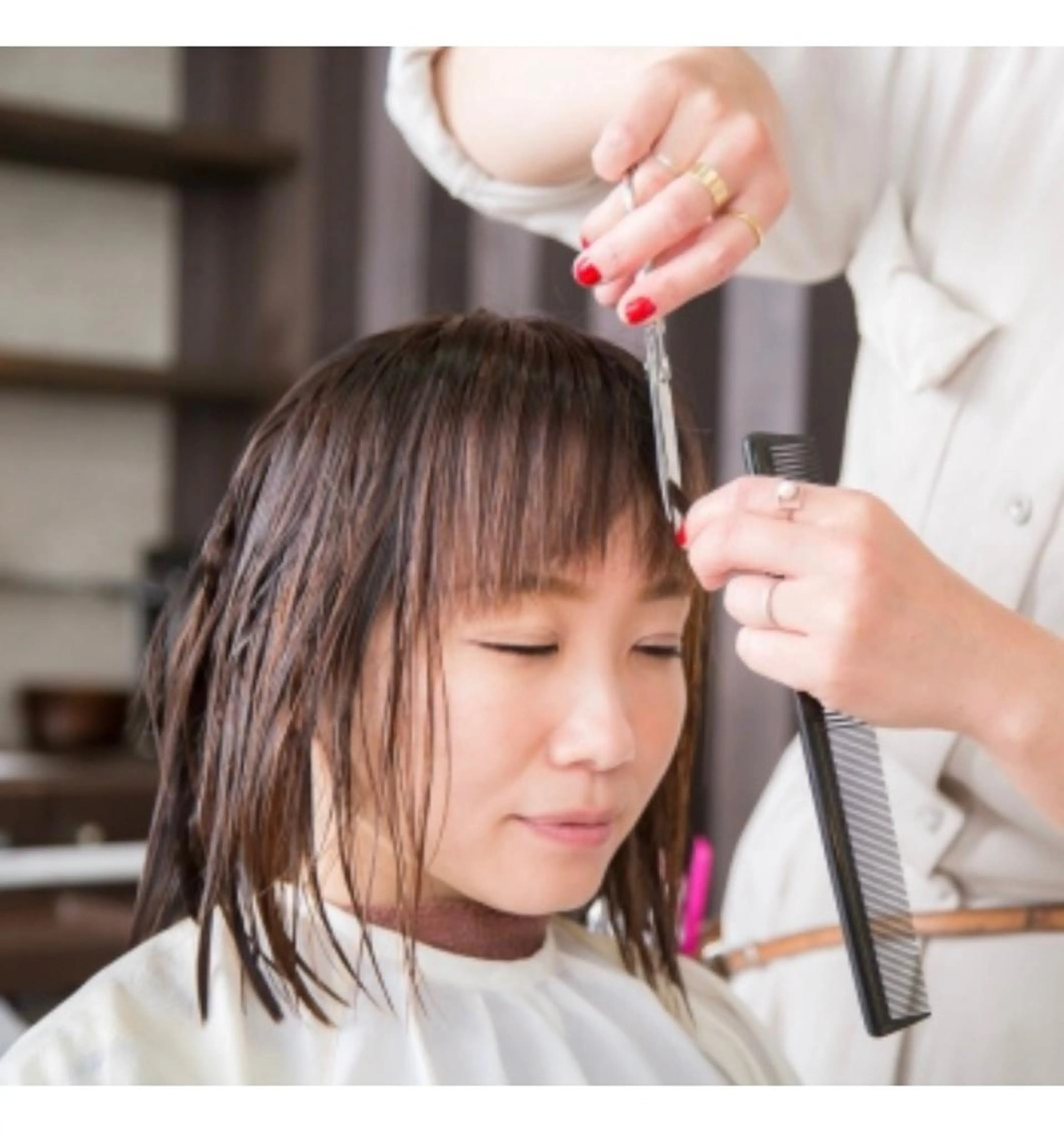 ミディアム 青野 文香のヘアスタイル