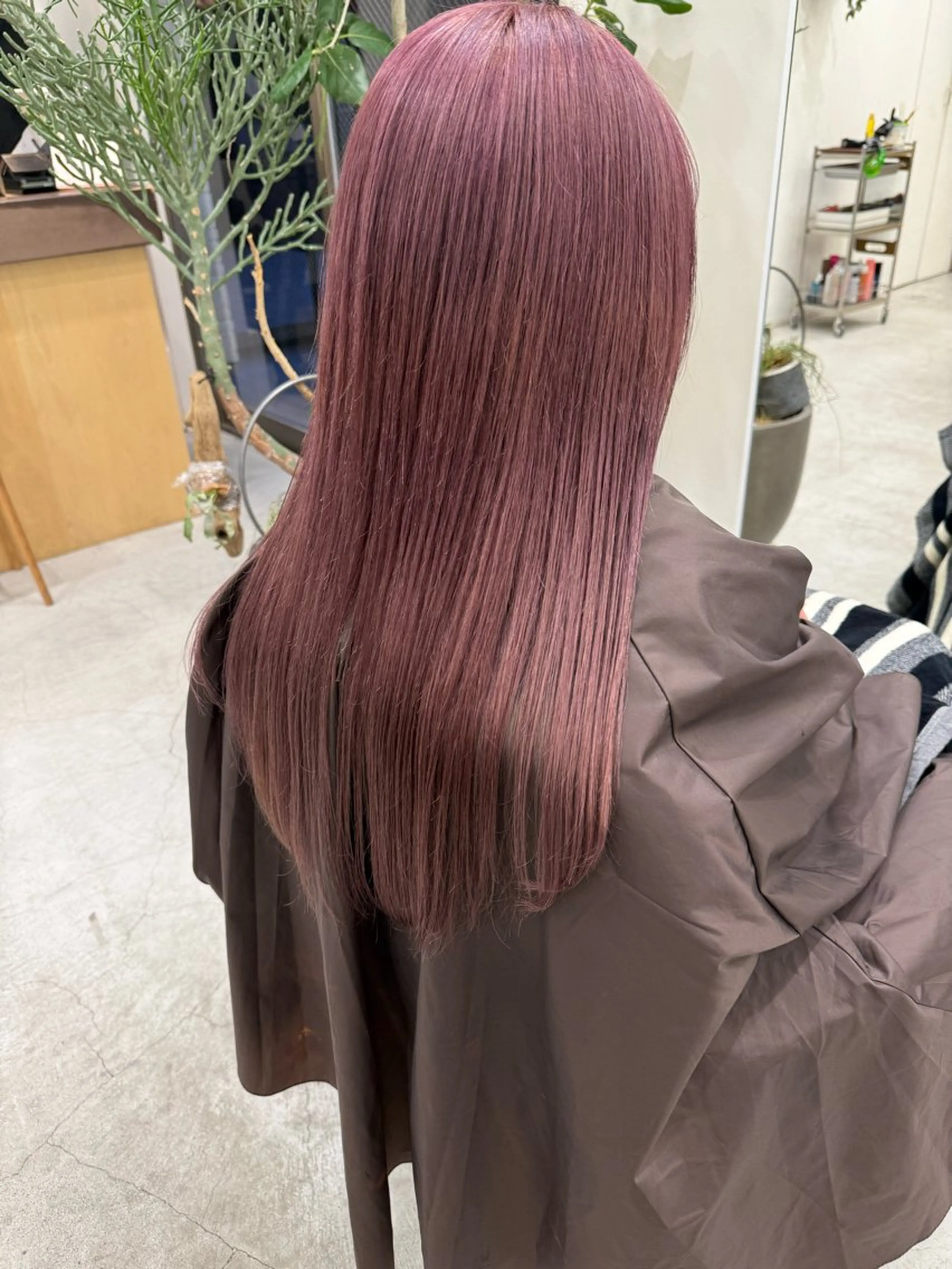 ロング カラー U too e’s 鎌倉🌿堀岡千紘のヘアスタイル